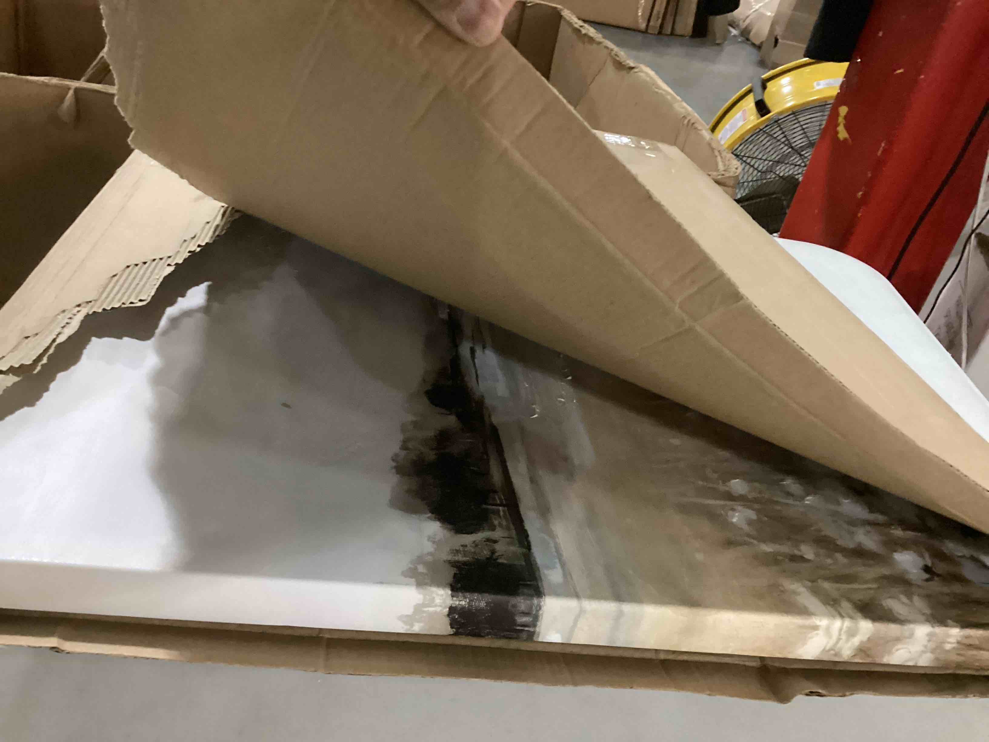 https://s3.amazonaws.com/lotting-images-prod/bidfta/GRN5710478_1728917149783.jpeg
