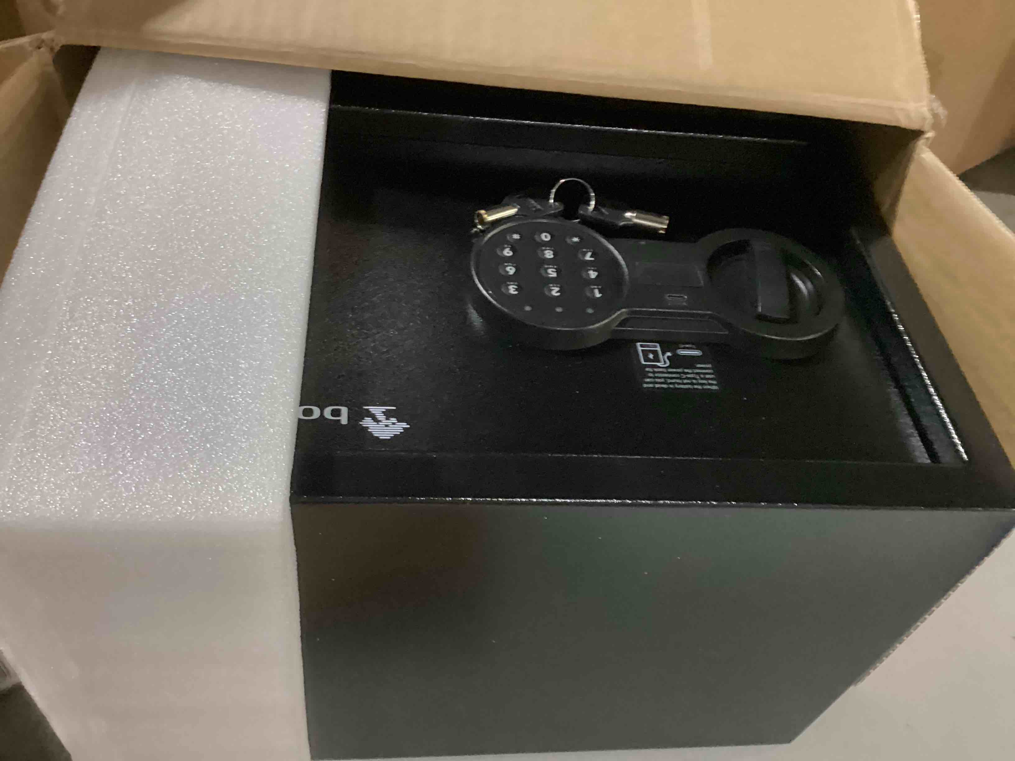 https://s3.amazonaws.com/lotting-images-prod/bidfta/GRN5710646_1729007515154.jpeg