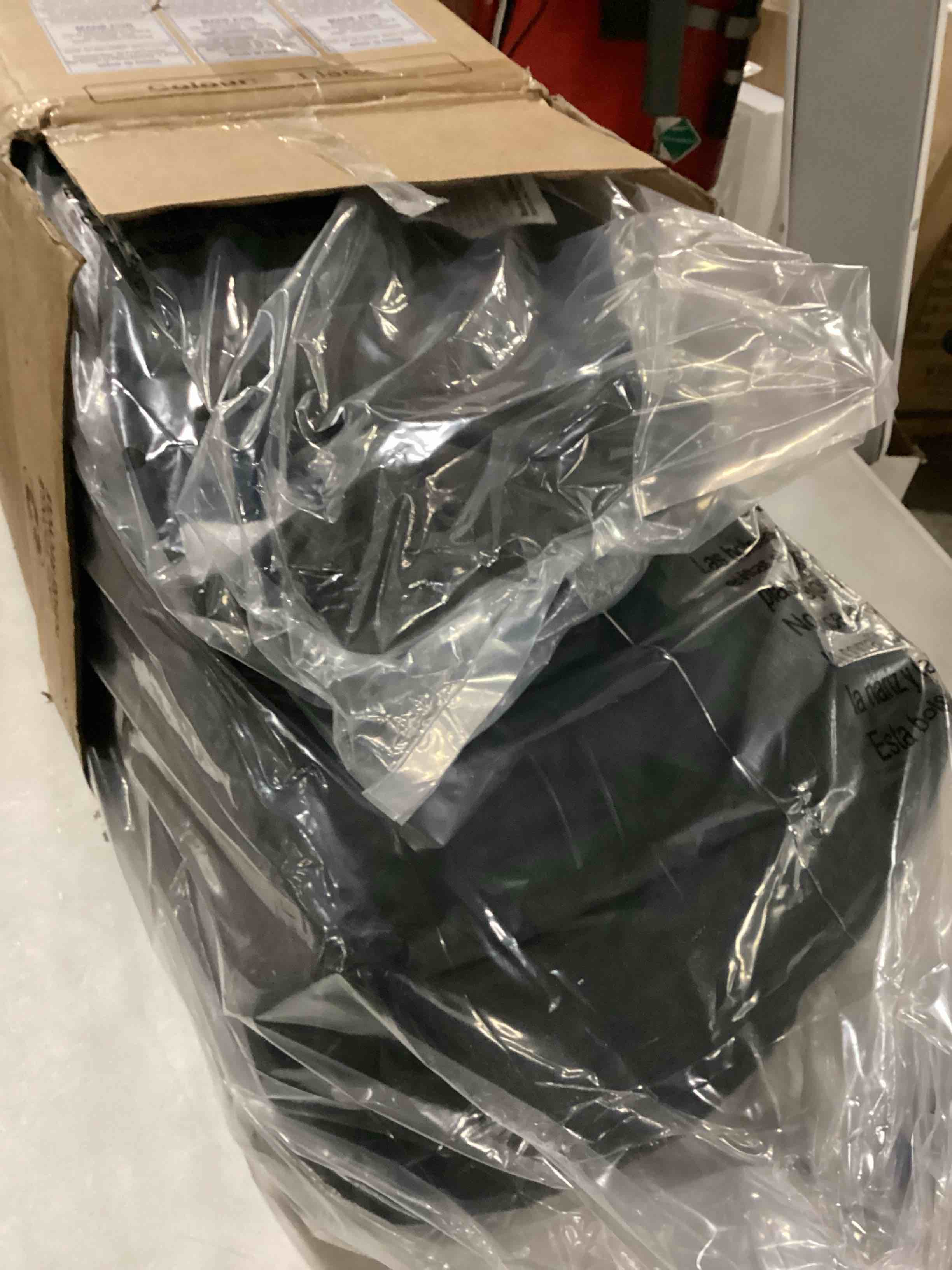 https://s3.amazonaws.com/lotting-images-prod/bidfta/GRN5710828_1729273392425.jpeg