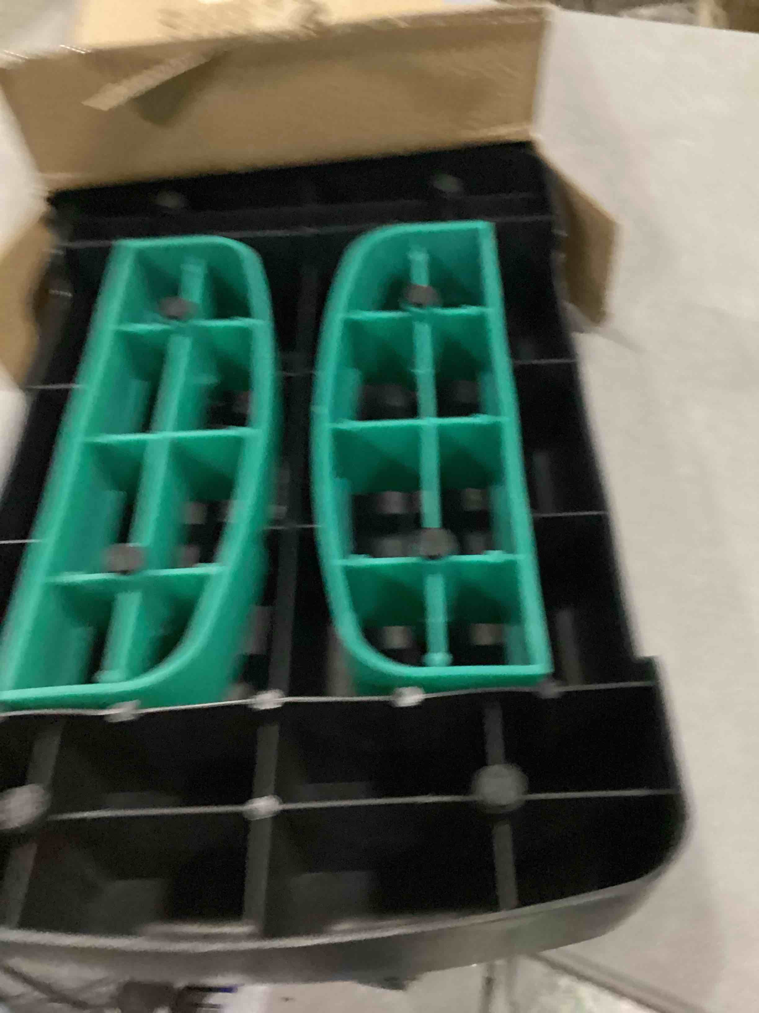 https://s3.amazonaws.com/lotting-images-prod/bidfta/GRN5712491_1727706723115.jpeg