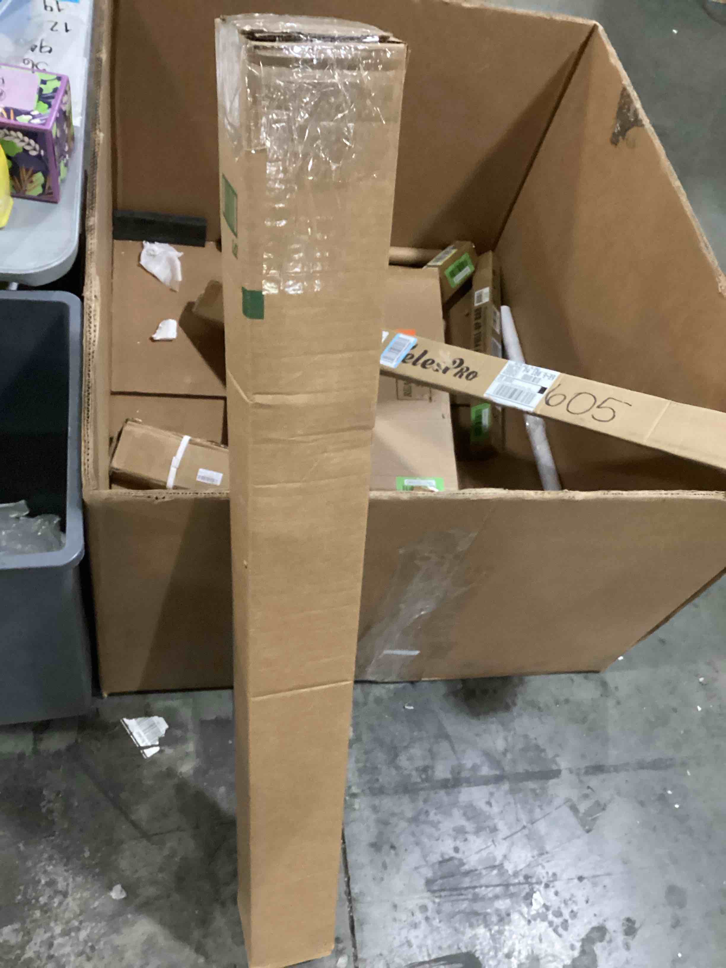 https://s3.amazonaws.com/lotting-images-prod/bidfta/GRN5713805_1729514698885.jpeg