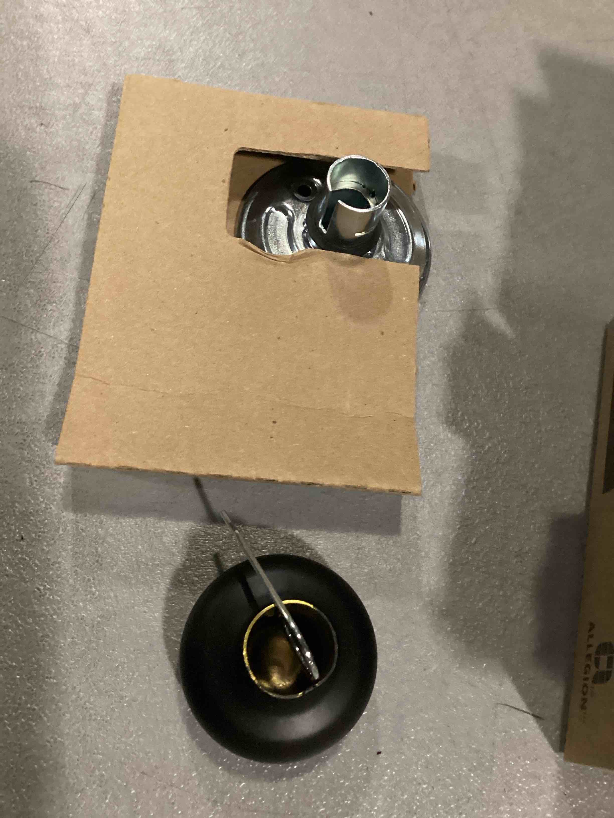 https://s3.amazonaws.com/lotting-images-prod/bidfta/GRN5714912_1726757734620.jpeg