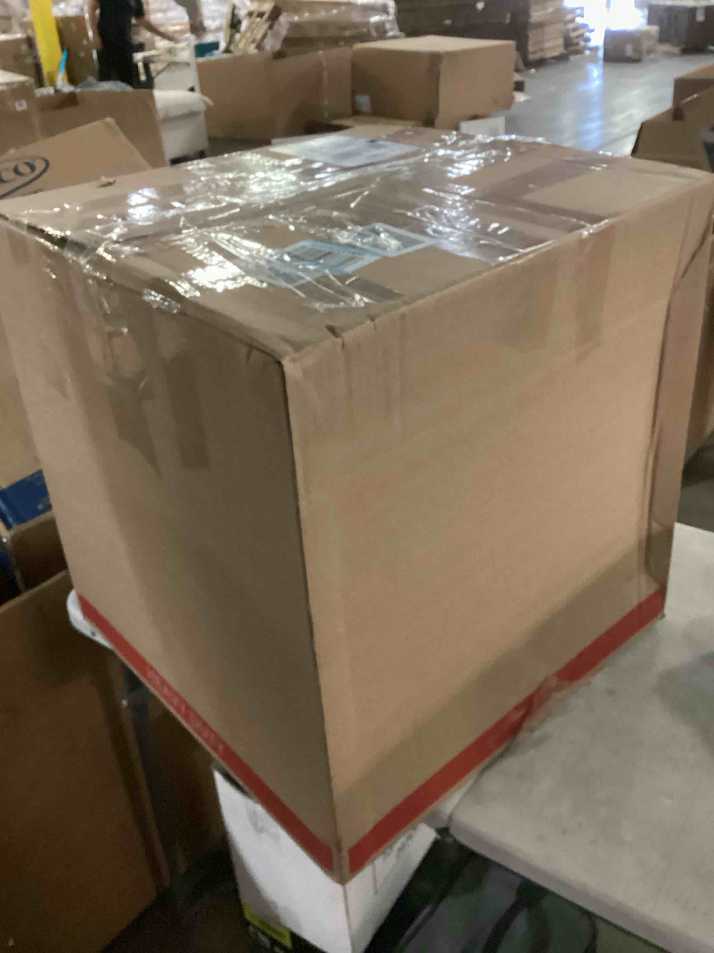 https://s3.amazonaws.com/lotting-images-prod/bidfta/GRN5716485_1728568070674.jpeg