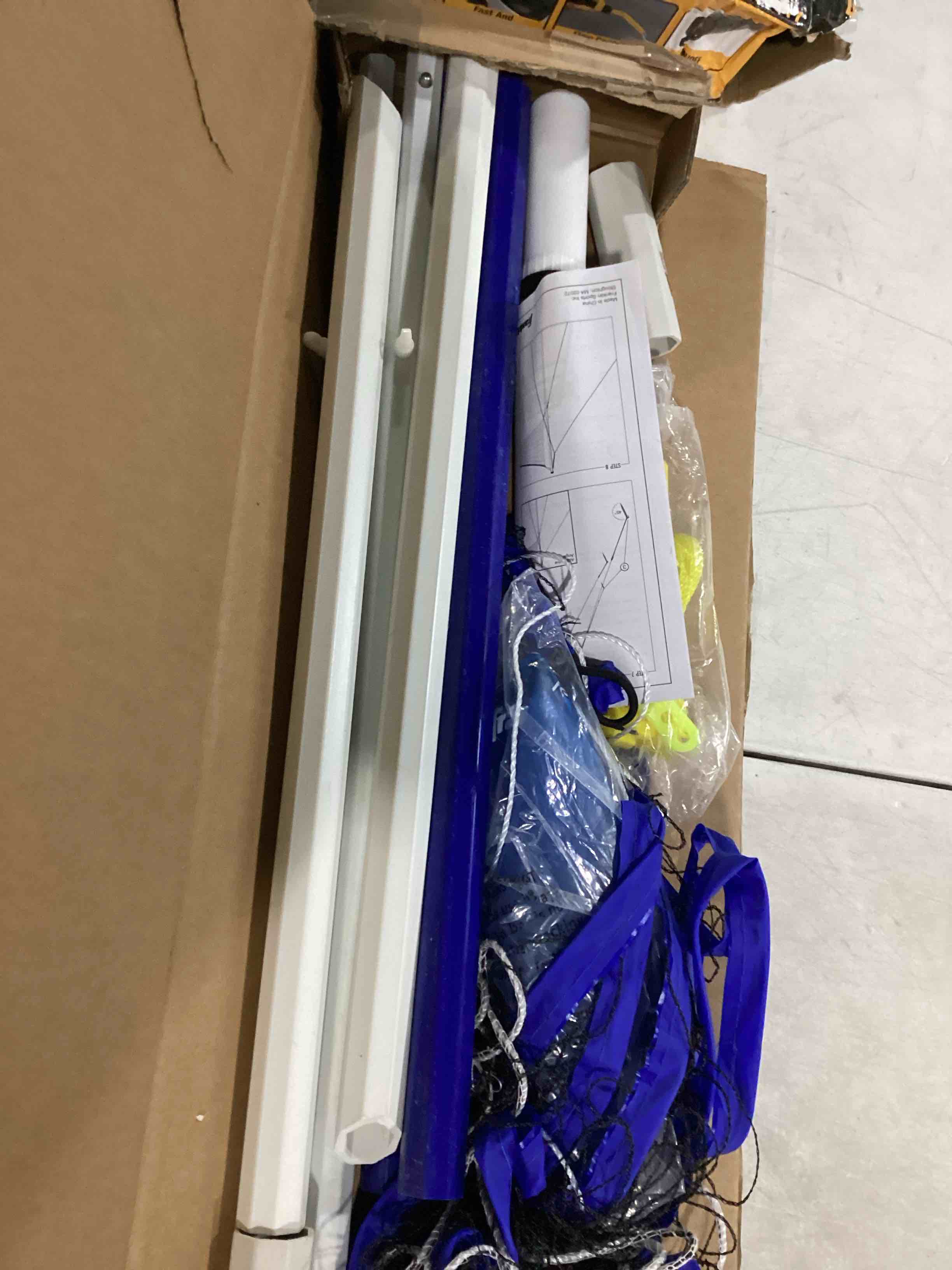 https://s3.amazonaws.com/lotting-images-prod/bidfta/GRN5718012_1728059750522.jpeg