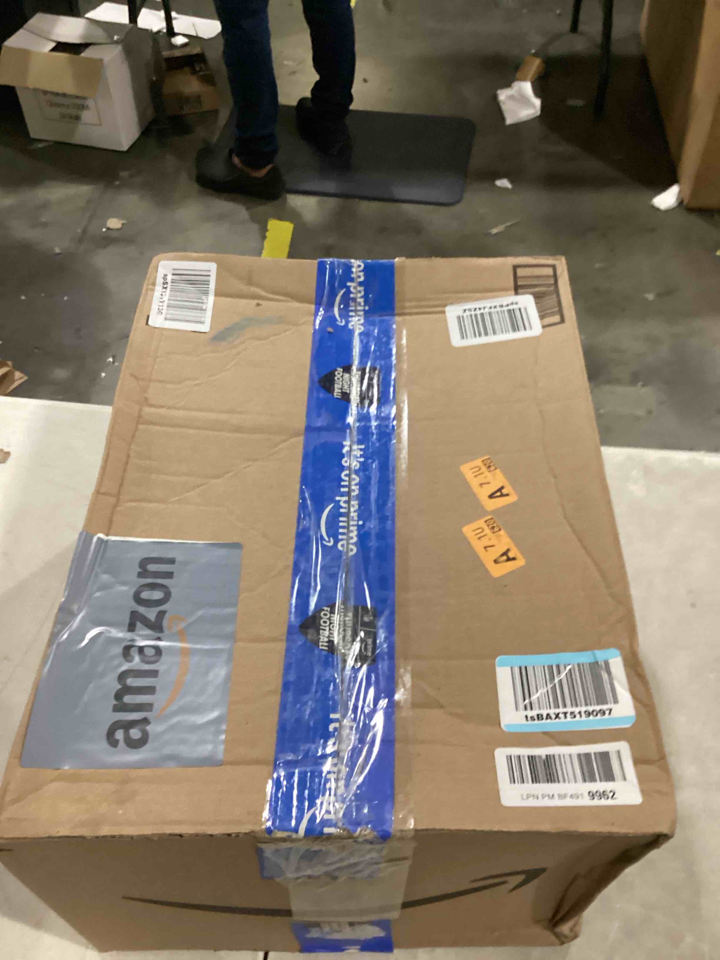 https://s3.amazonaws.com/lotting-images-prod/bidfta/GRN5718013_1728059806879.jpeg