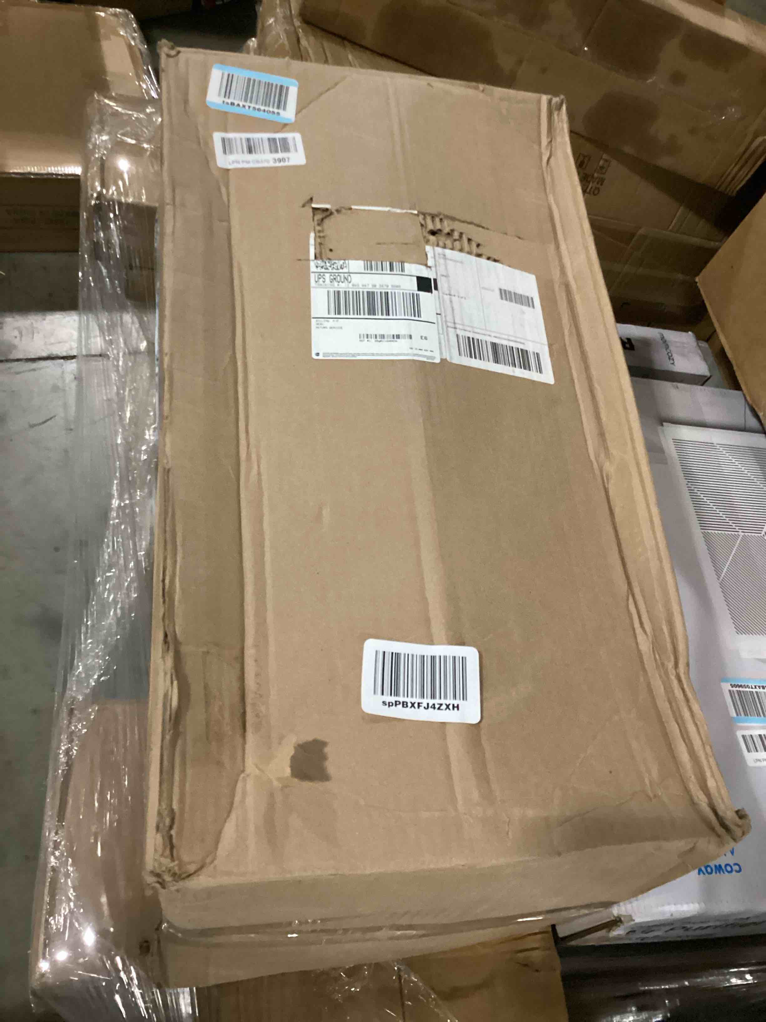 https://s3.amazonaws.com/lotting-images-prod/bidfta/GRN5718046_1728063941931.jpeg