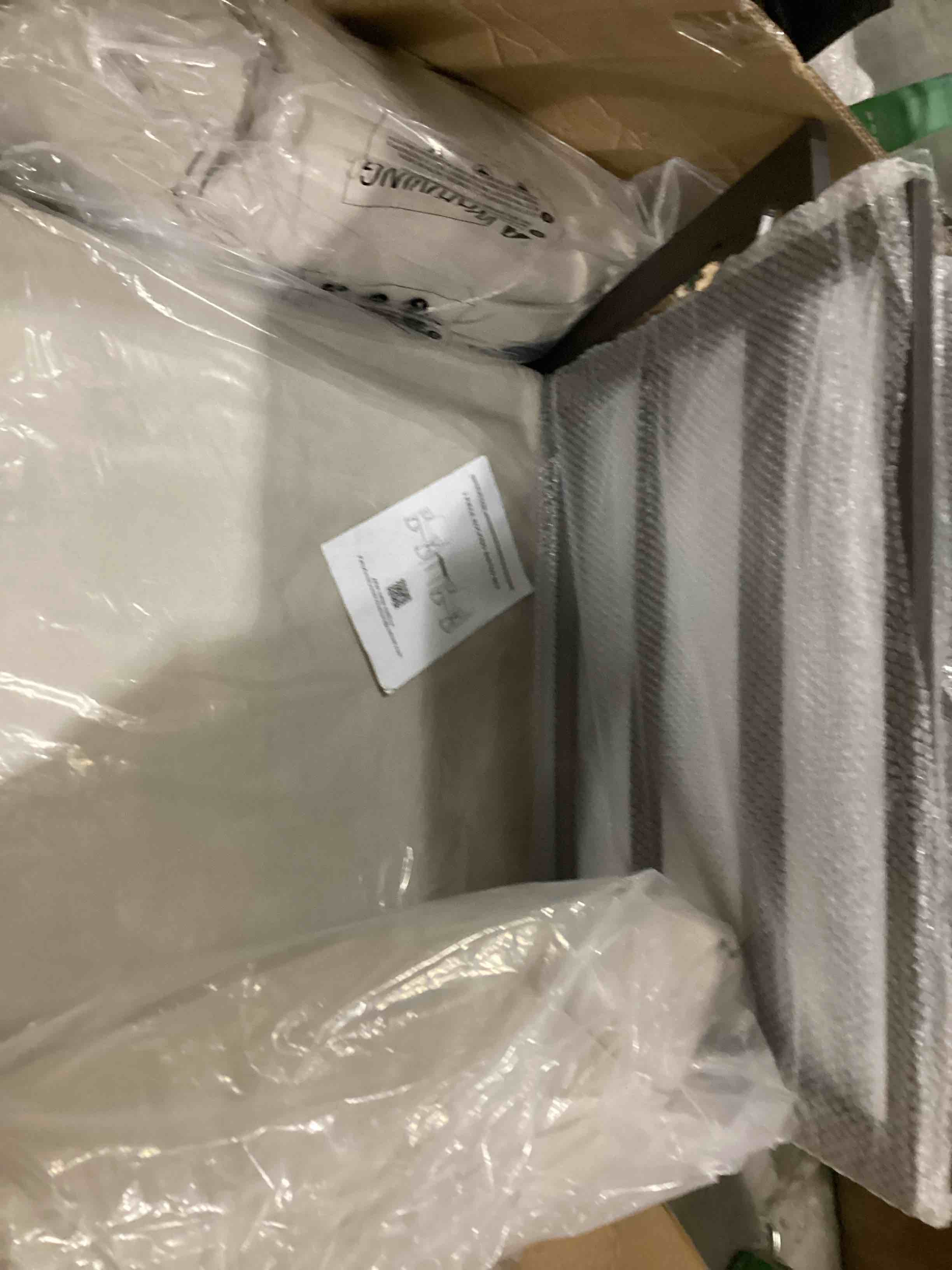 https://s3.amazonaws.com/lotting-images-prod/bidfta/GRN5718474_1726831144949.jpeg