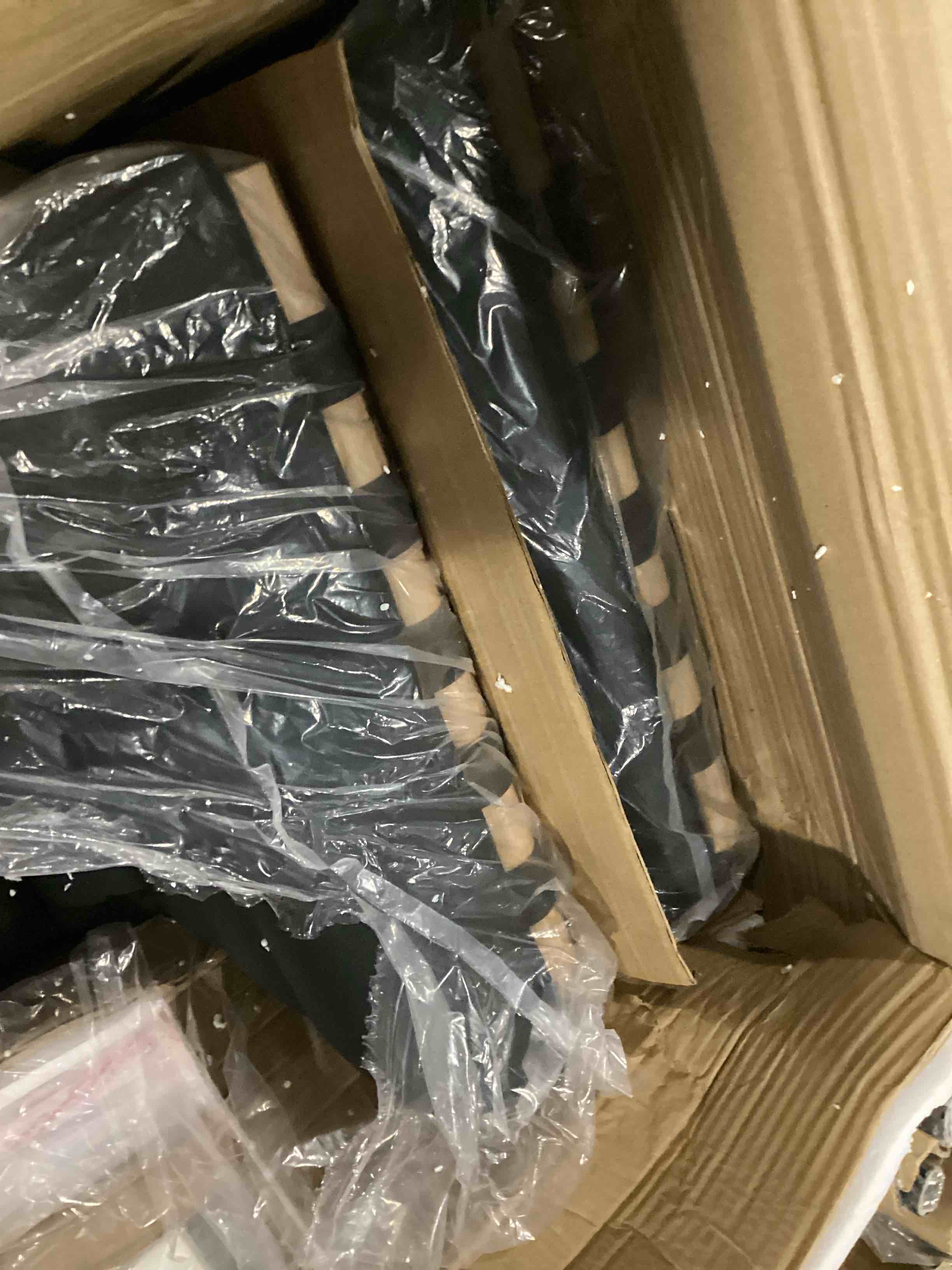 https://s3.amazonaws.com/lotting-images-prod/bidfta/GRN5719071_1727263780303.jpeg