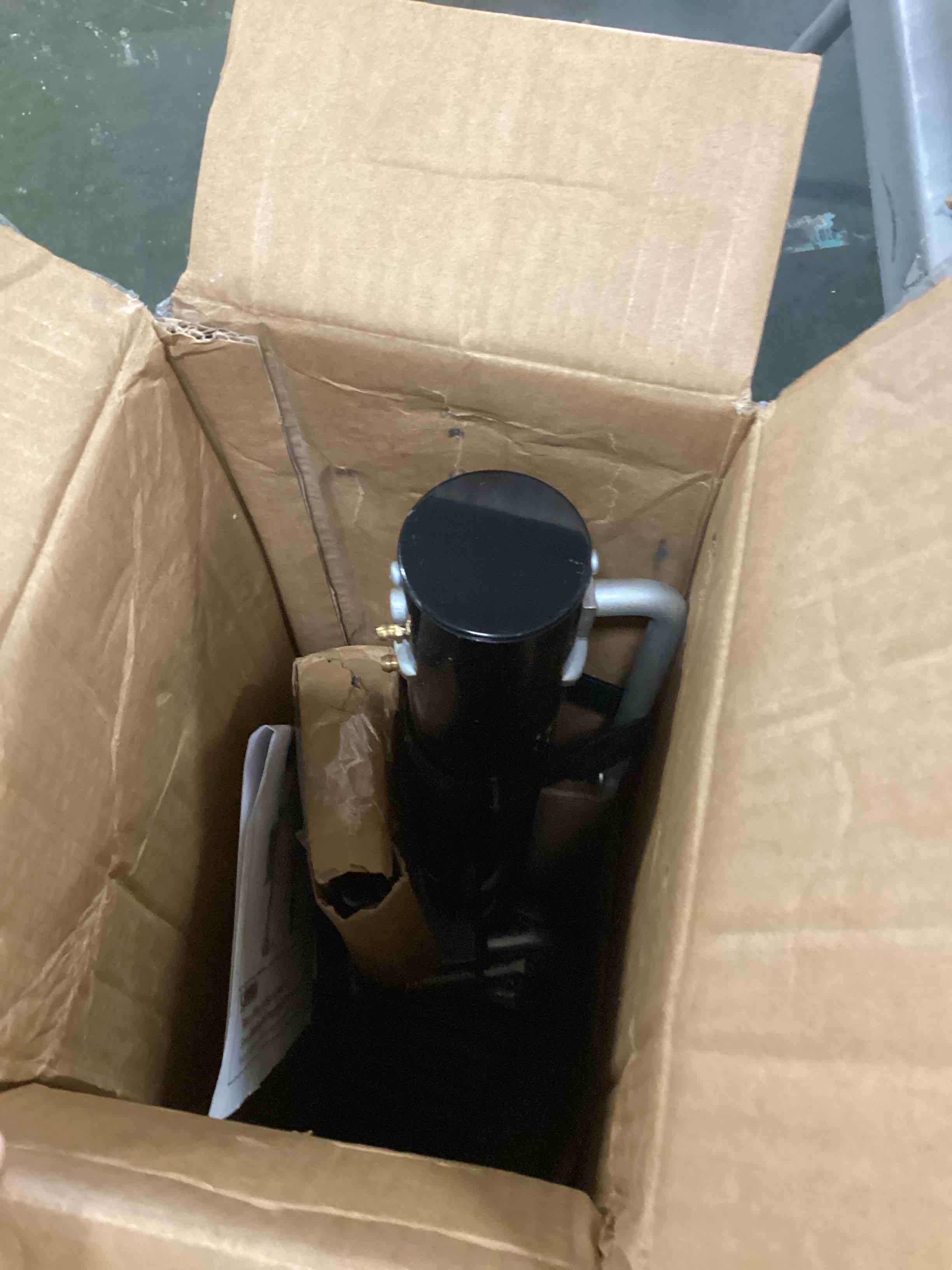 https://s3.amazonaws.com/lotting-images-prod/bidfta/GRN5720329_1706889290129.jpeg