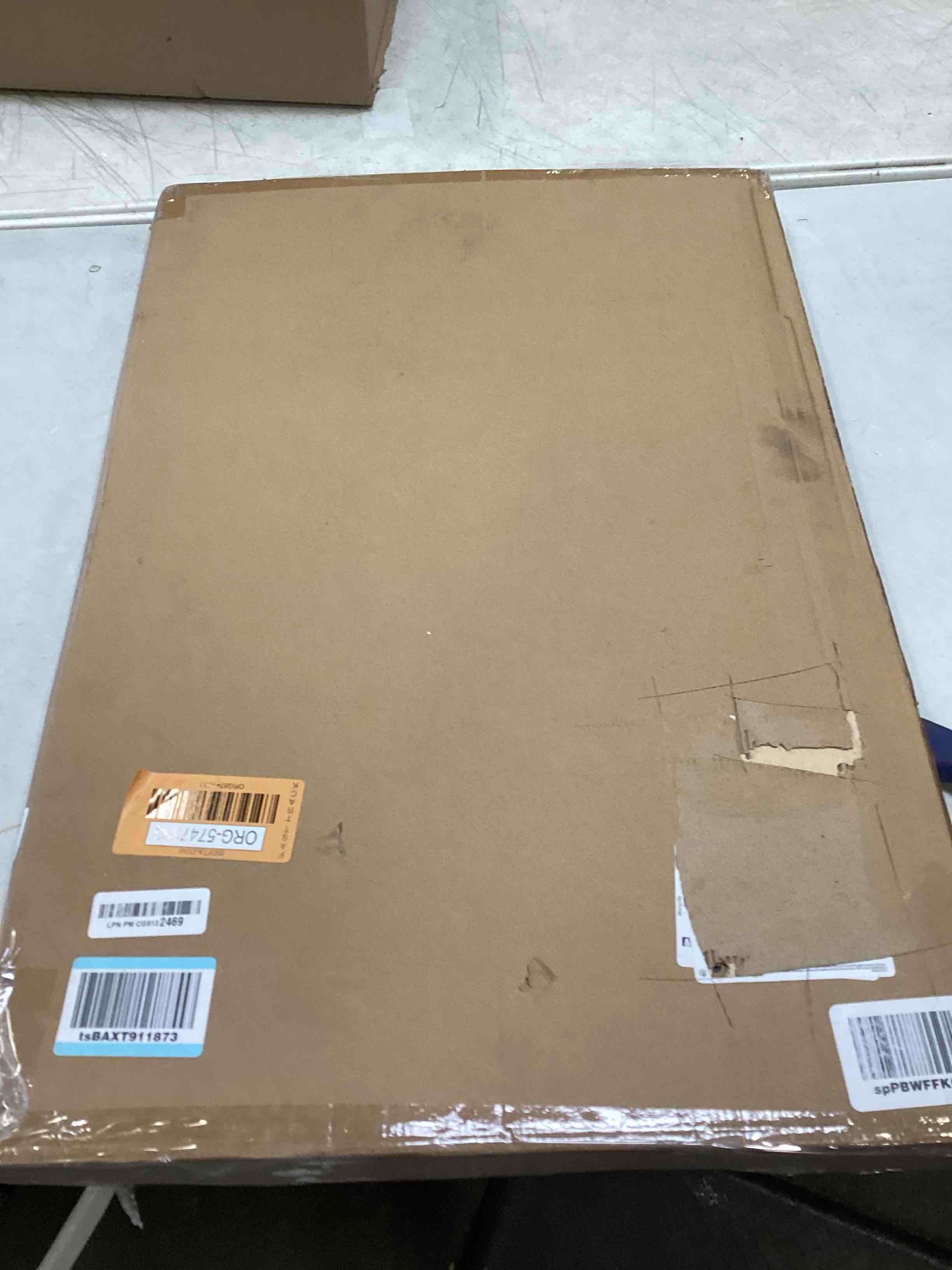 https://s3.amazonaws.com/lotting-images-prod/bidfta/GRN5720555_1707242876607.jpeg