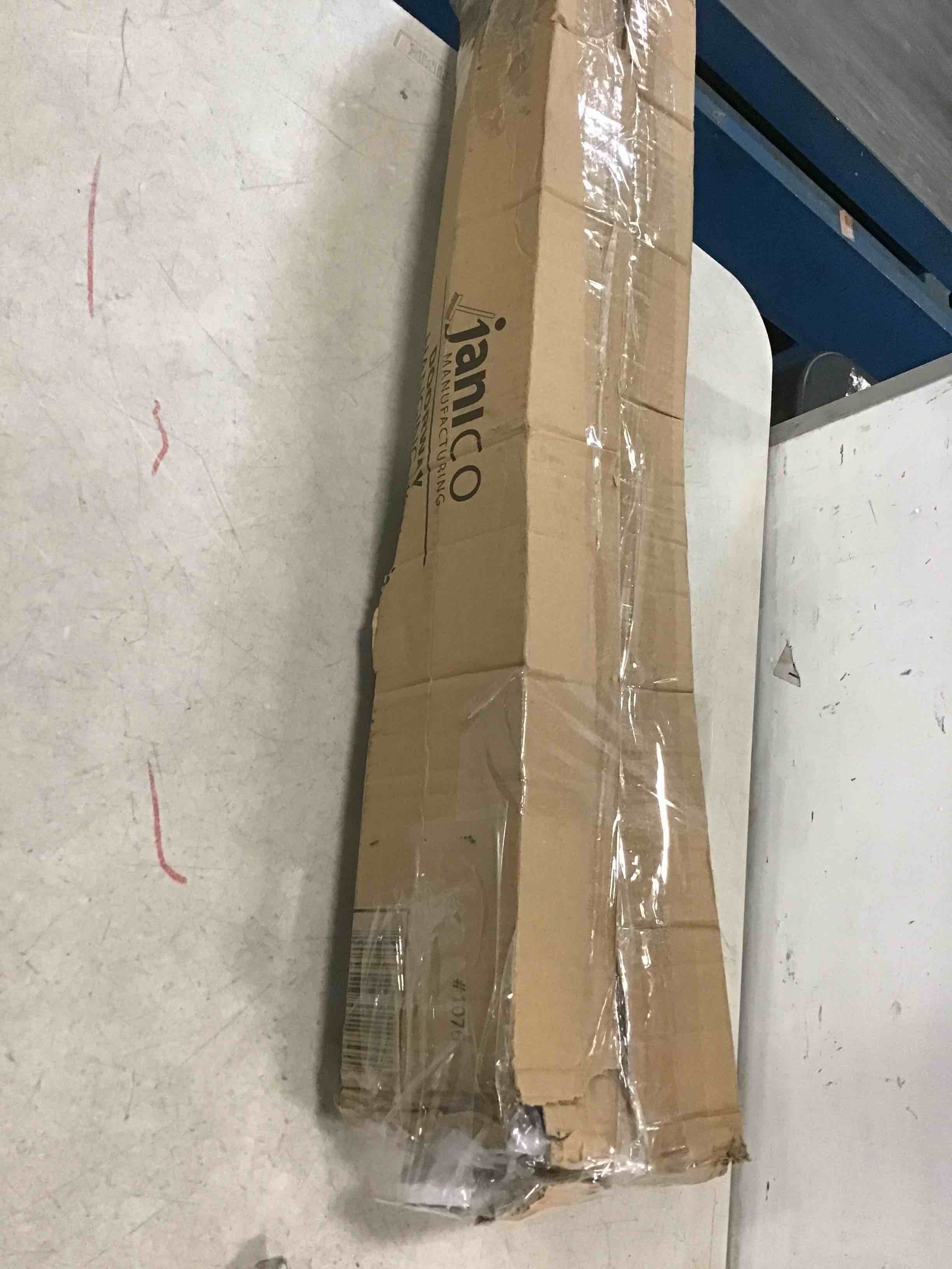 https://s3.amazonaws.com/lotting-images-prod/bidfta/GRN5722311_1706907435199.jpeg
