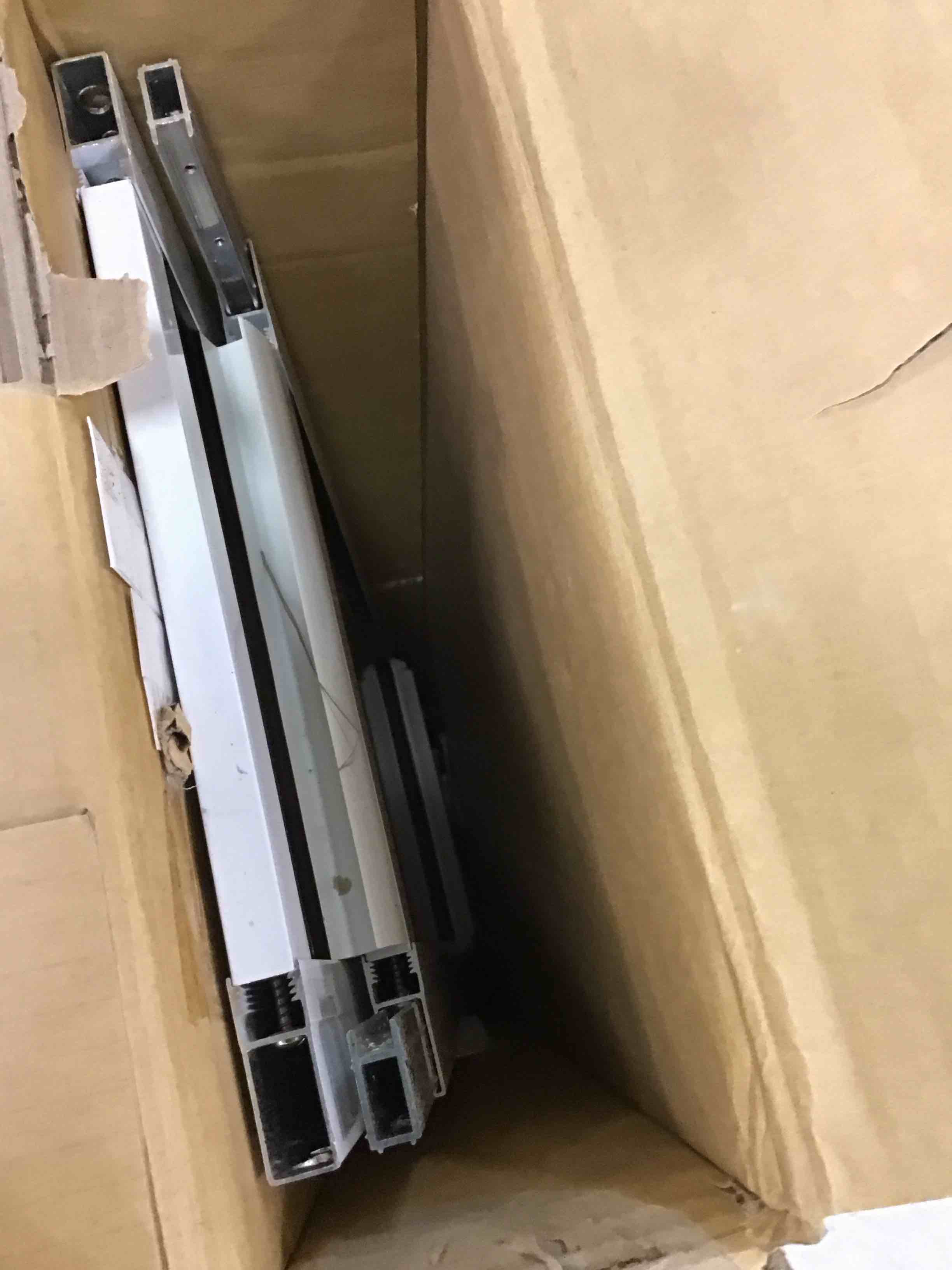 https://s3.amazonaws.com/lotting-images-prod/bidfta/GRN5723287_1706906263323.jpeg