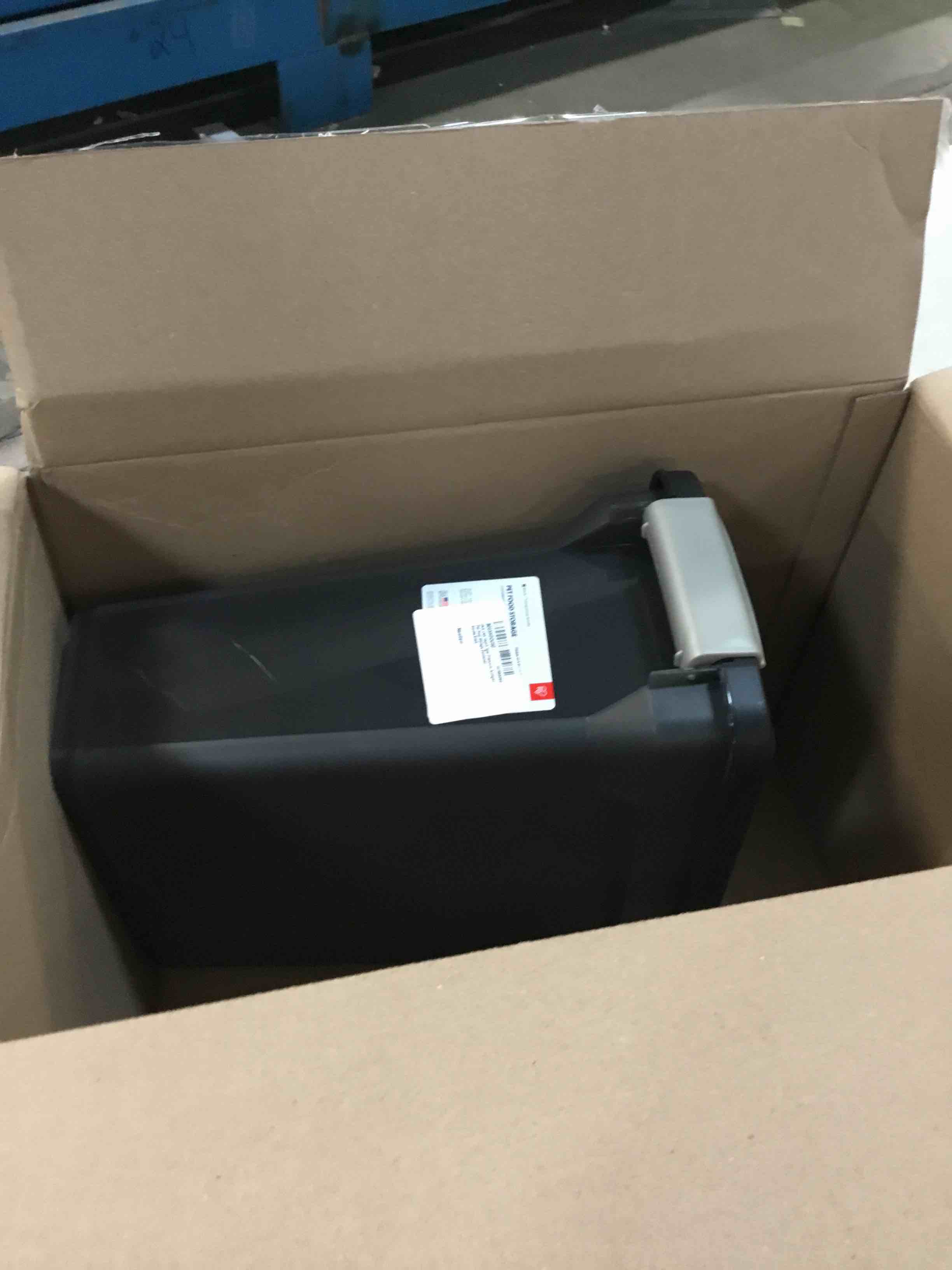 https://s3.amazonaws.com/lotting-images-prod/bidfta/GRN5723931_1707771847018.jpeg