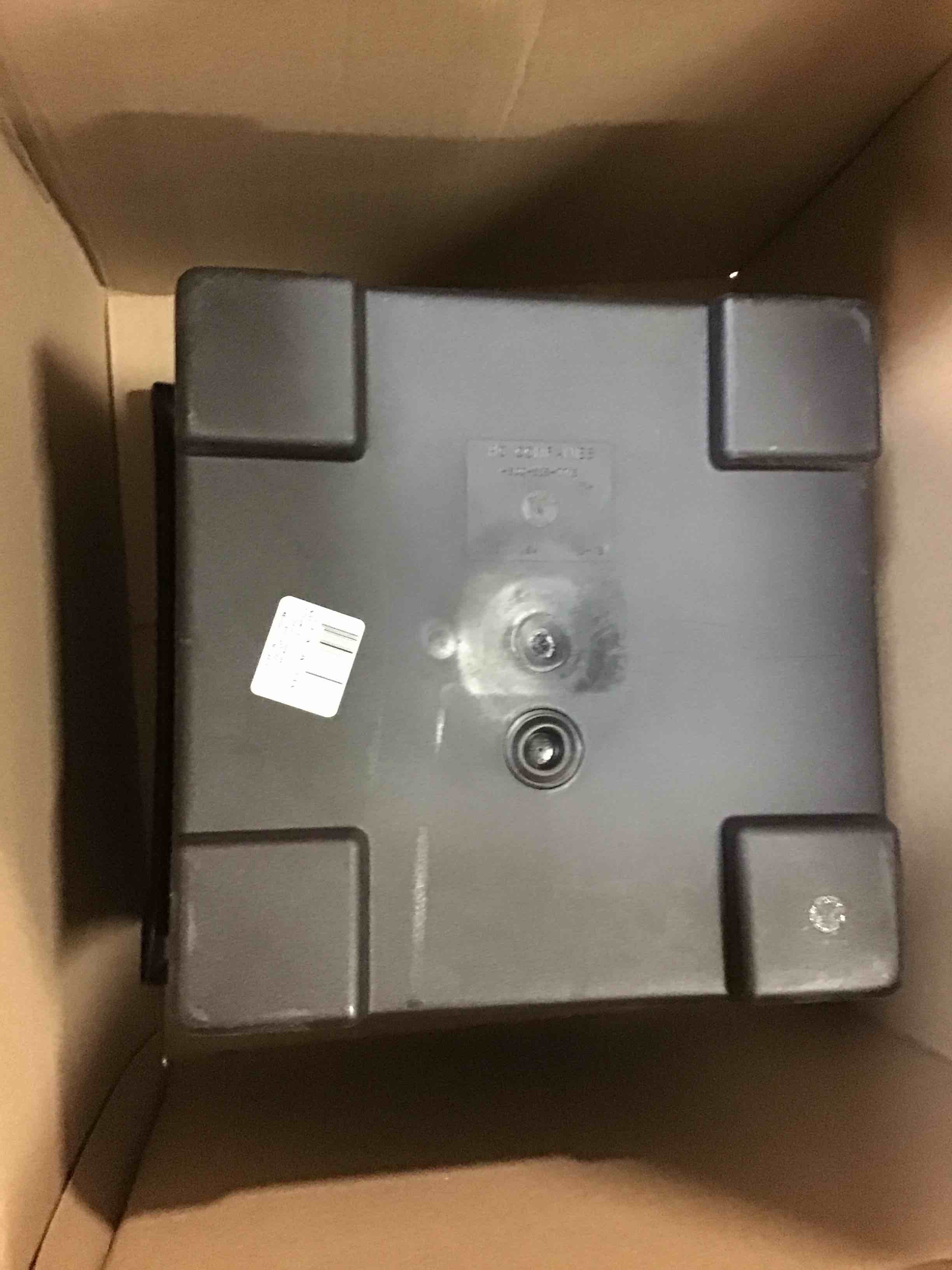 https://s3.amazonaws.com/lotting-images-prod/bidfta/GRN5725932_1707239675401.jpeg