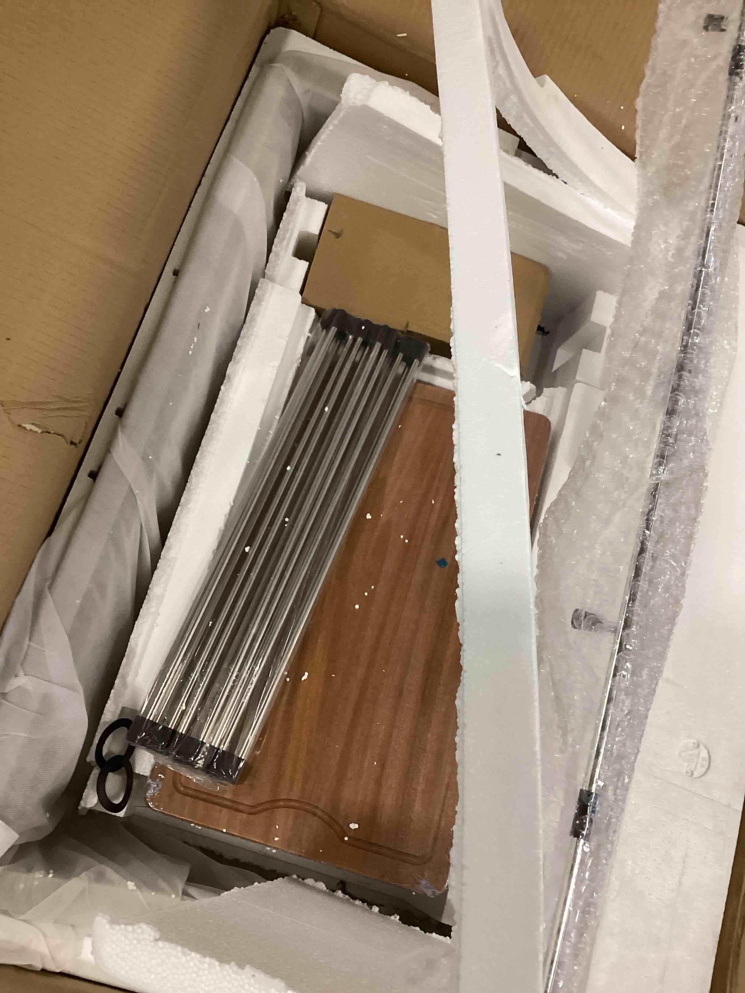 https://s3.amazonaws.com/lotting-images-prod/bidfta/GRN5726887_1707068650546.jpeg
