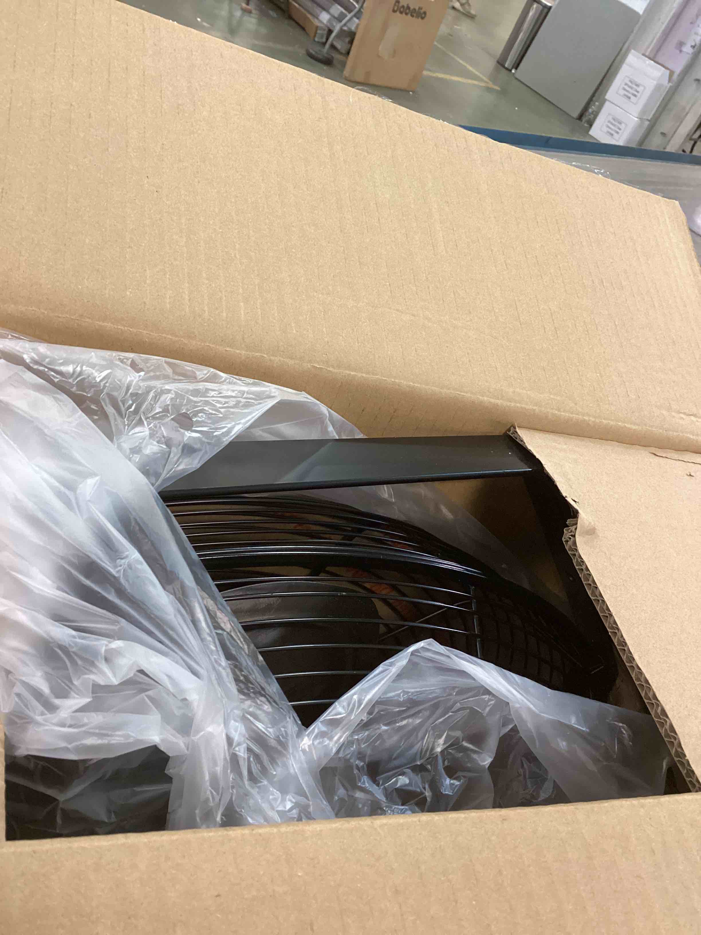 https://s3.amazonaws.com/lotting-images-prod/bidfta/GRN5727796_1707160556374.jpeg