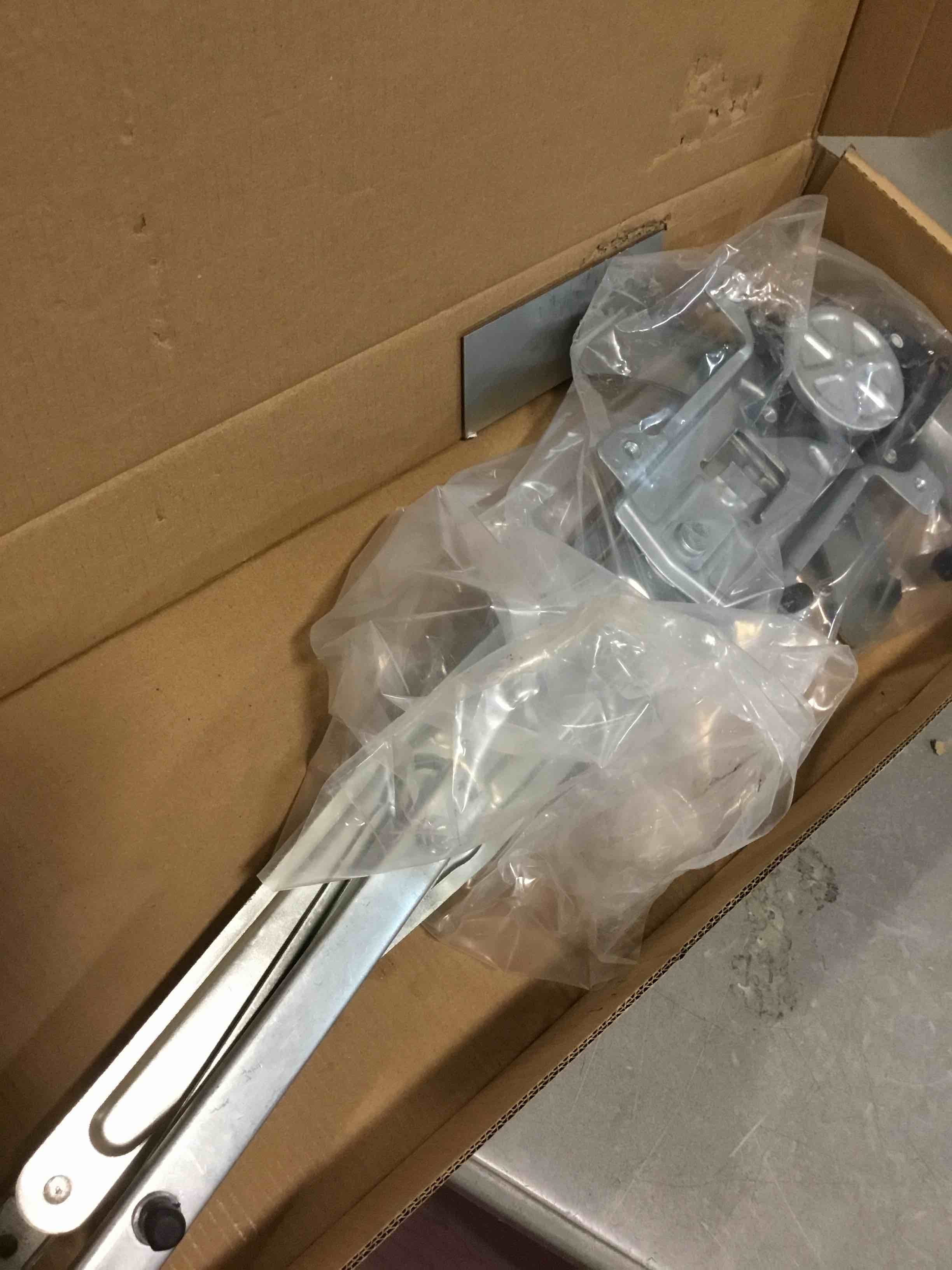 https://s3.amazonaws.com/lotting-images-prod/bidfta/GRN5728357_1707399818823.jpeg