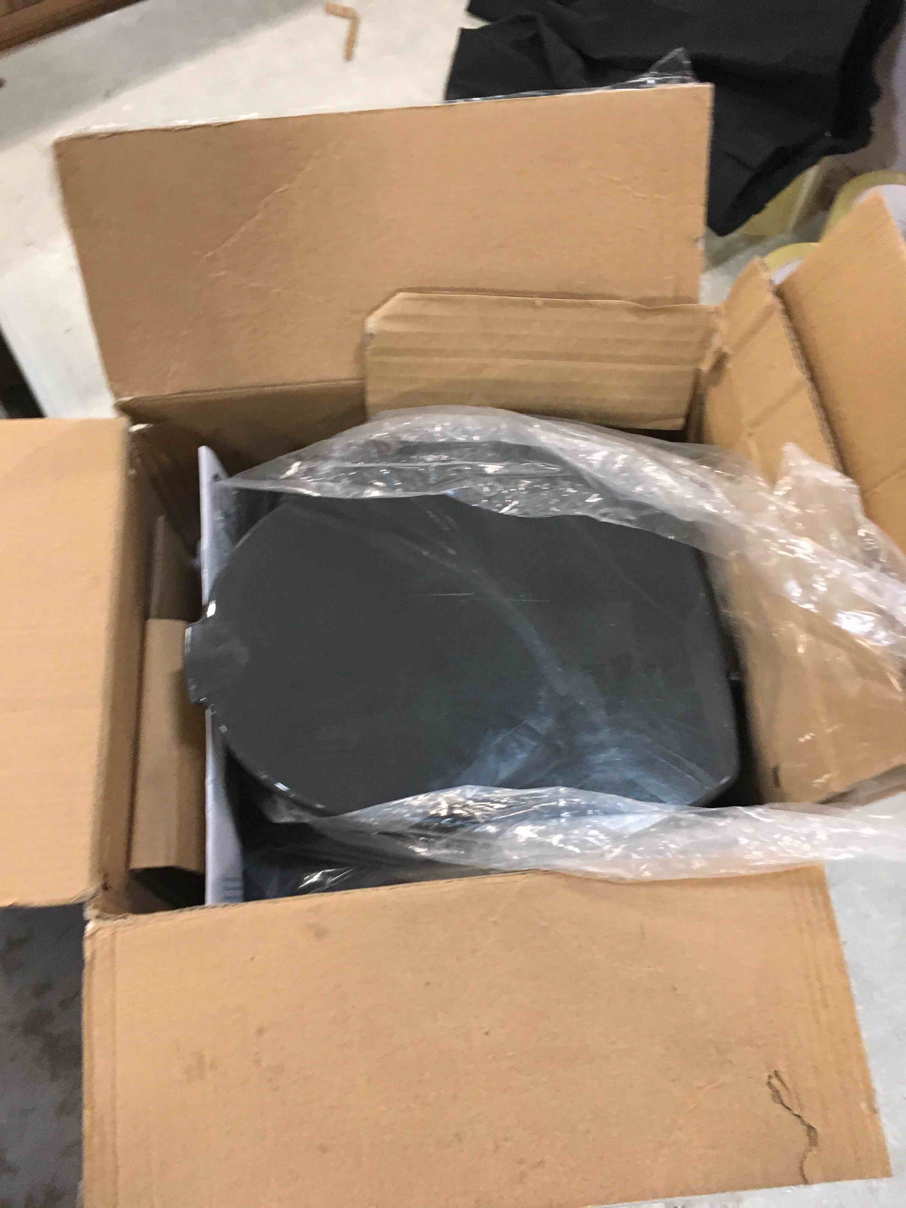 https://s3.amazonaws.com/lotting-images-prod/bidfta/GRN5729320_1706879938754.jpeg