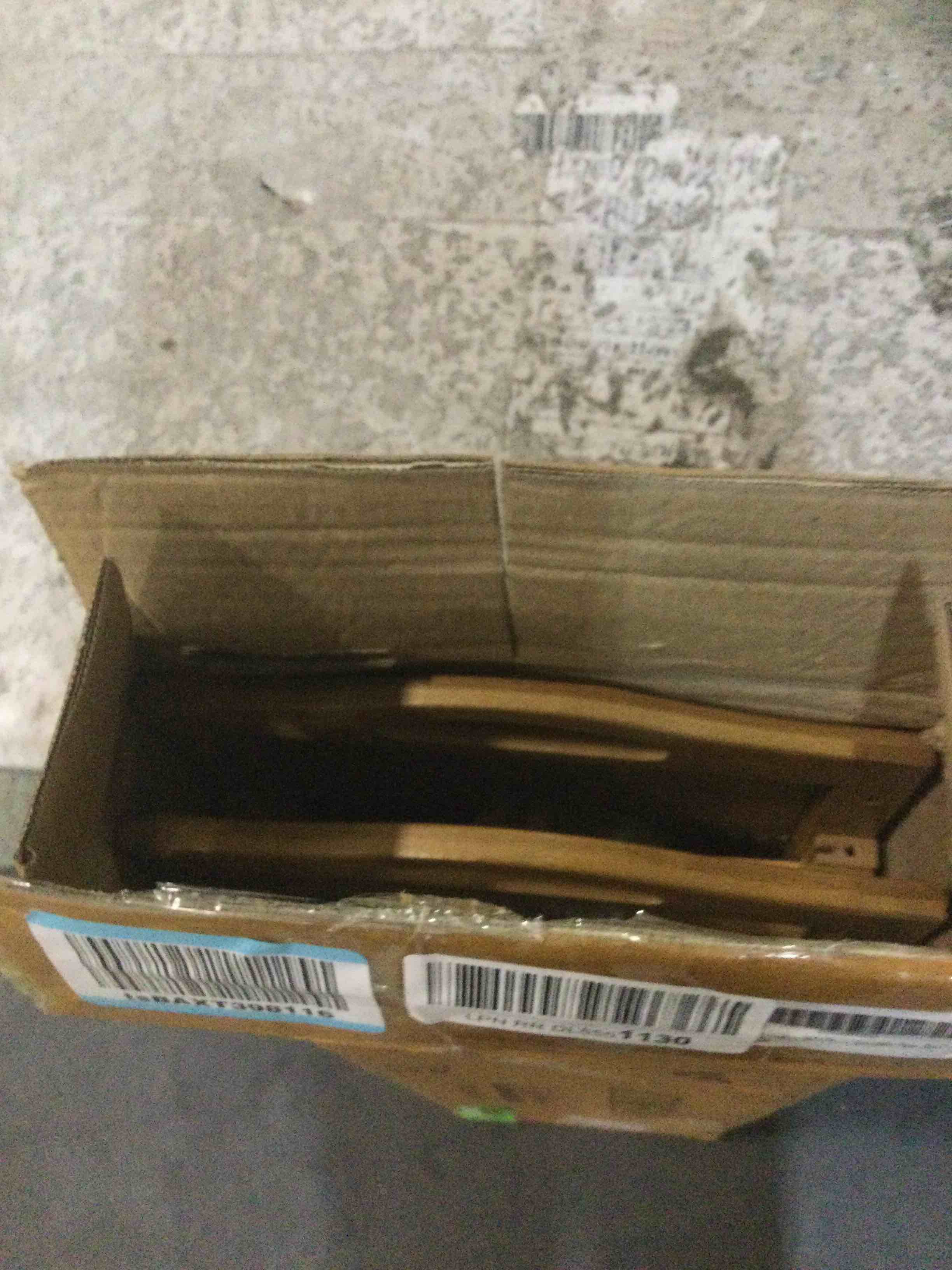 https://s3.amazonaws.com/lotting-images-prod/bidfta/GRN5729573_1707137467849.jpeg