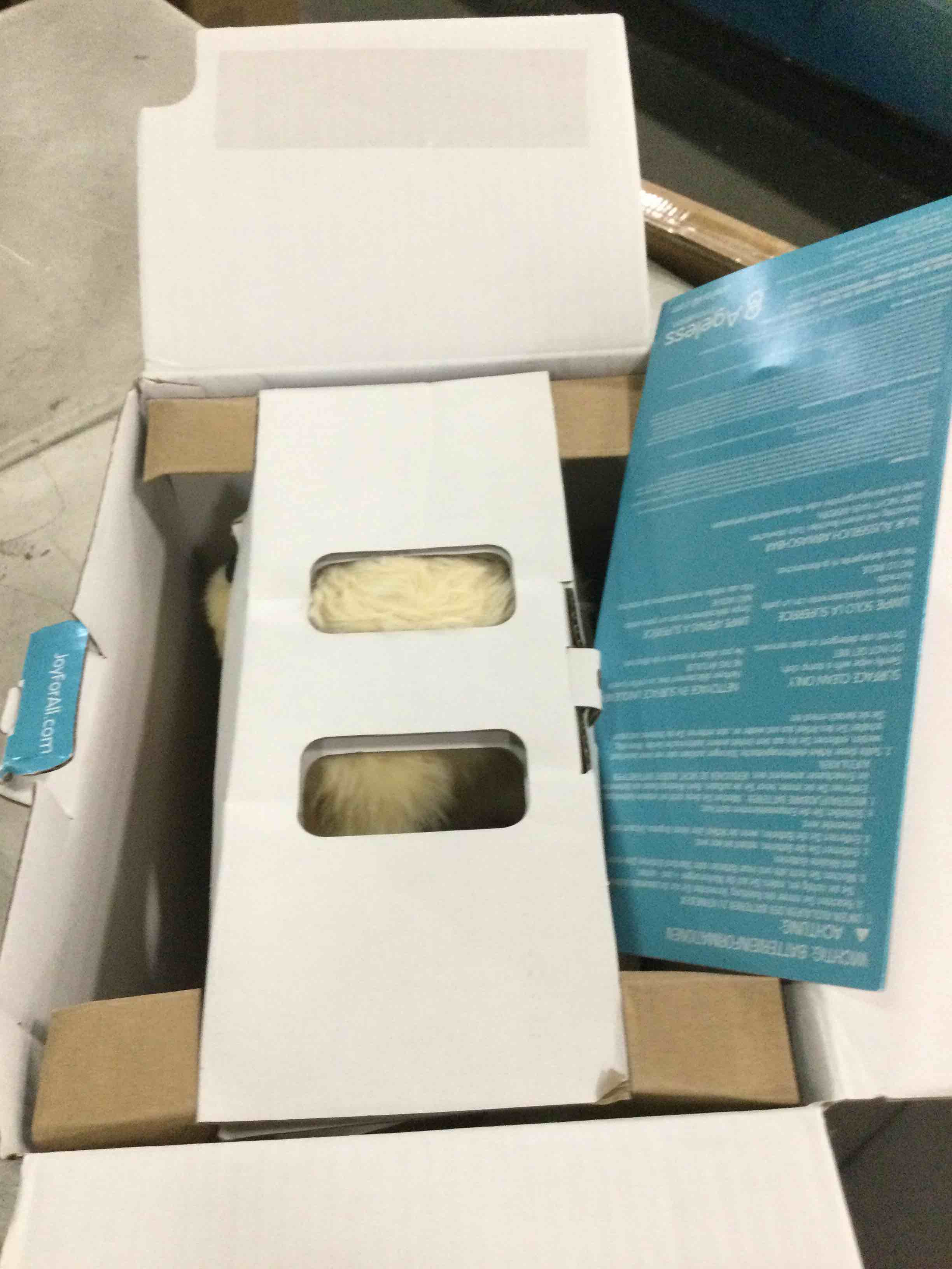 https://s3.amazonaws.com/lotting-images-prod/bidfta/GRN5730293_1707395596355.jpeg