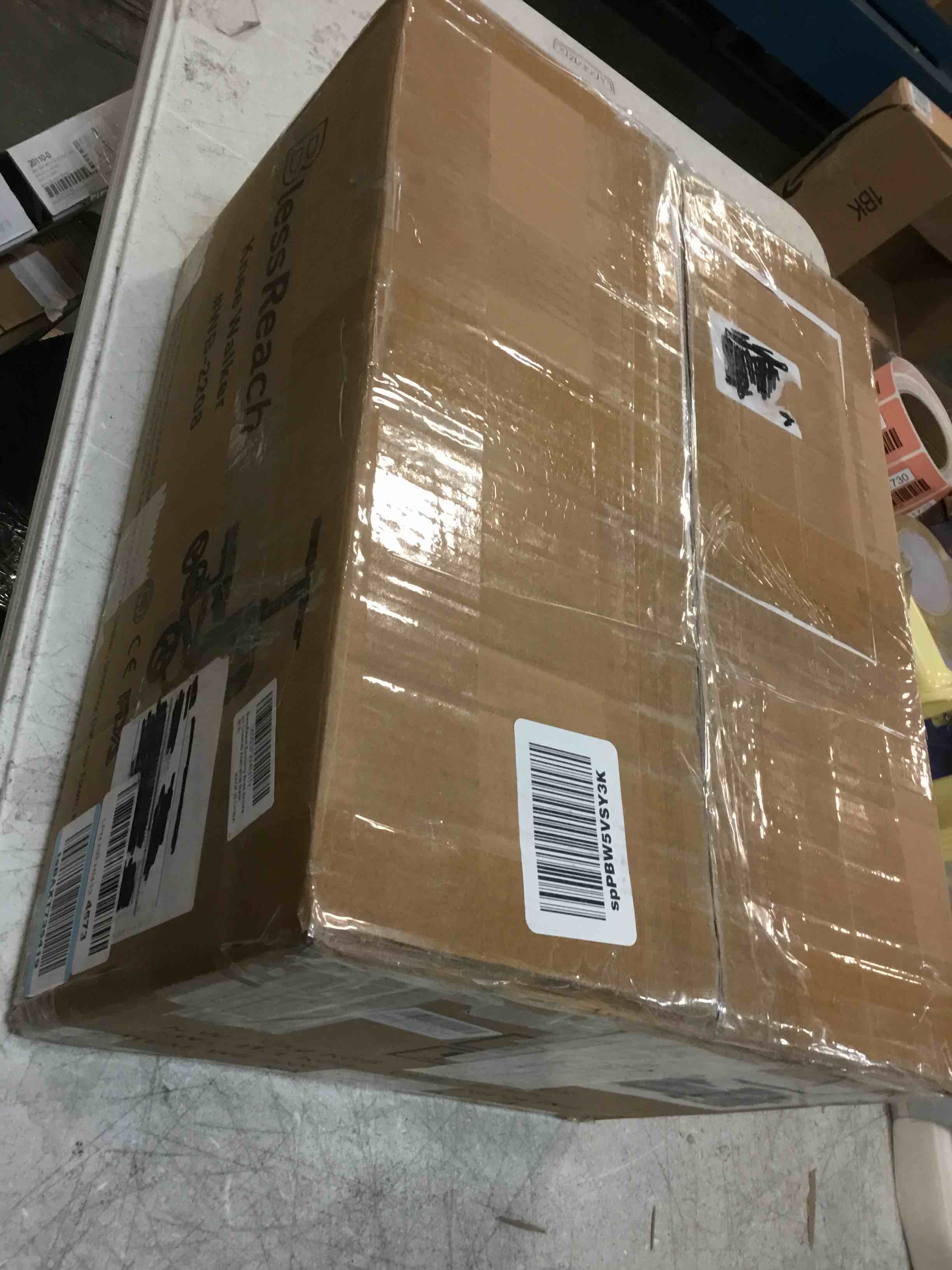 https://s3.amazonaws.com/lotting-images-prod/bidfta/GRN5731409_1706976720942.jpeg