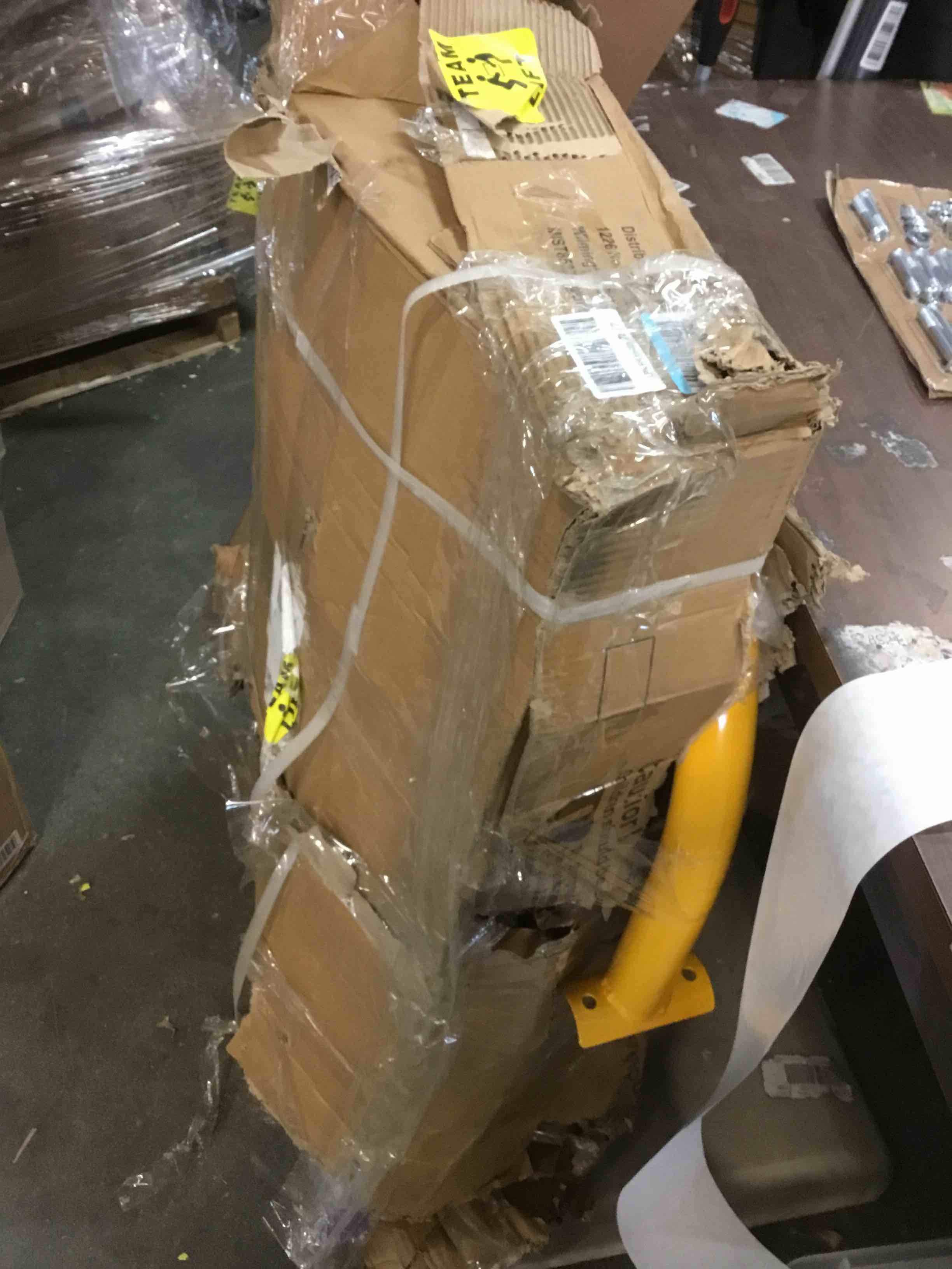 https://s3.amazonaws.com/lotting-images-prod/bidfta/GRN5731605_1707143419314.jpeg
