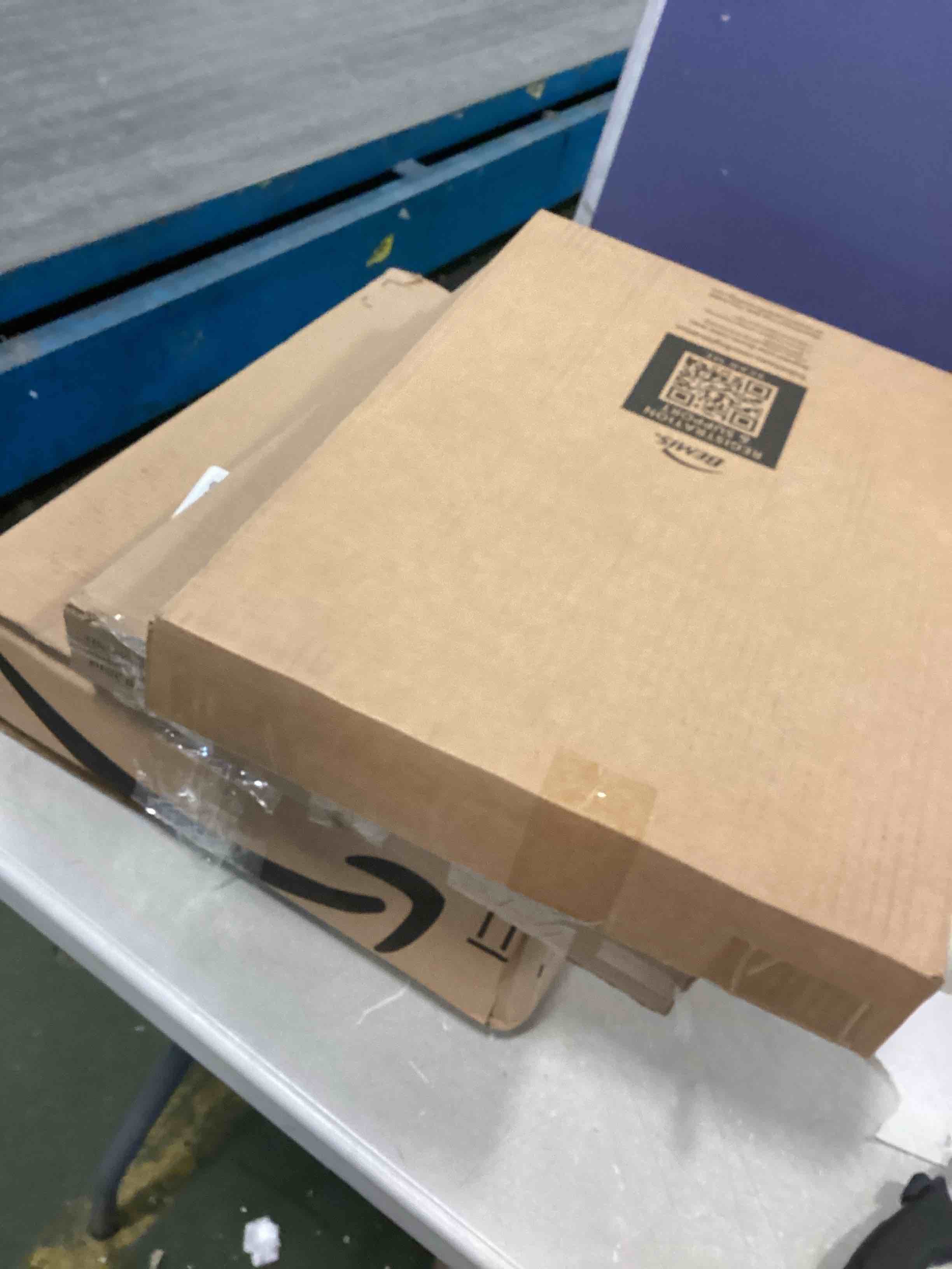 Assortment of Round Bowl Seats, fits all round toilets, different styles and different sizes, from different brands,