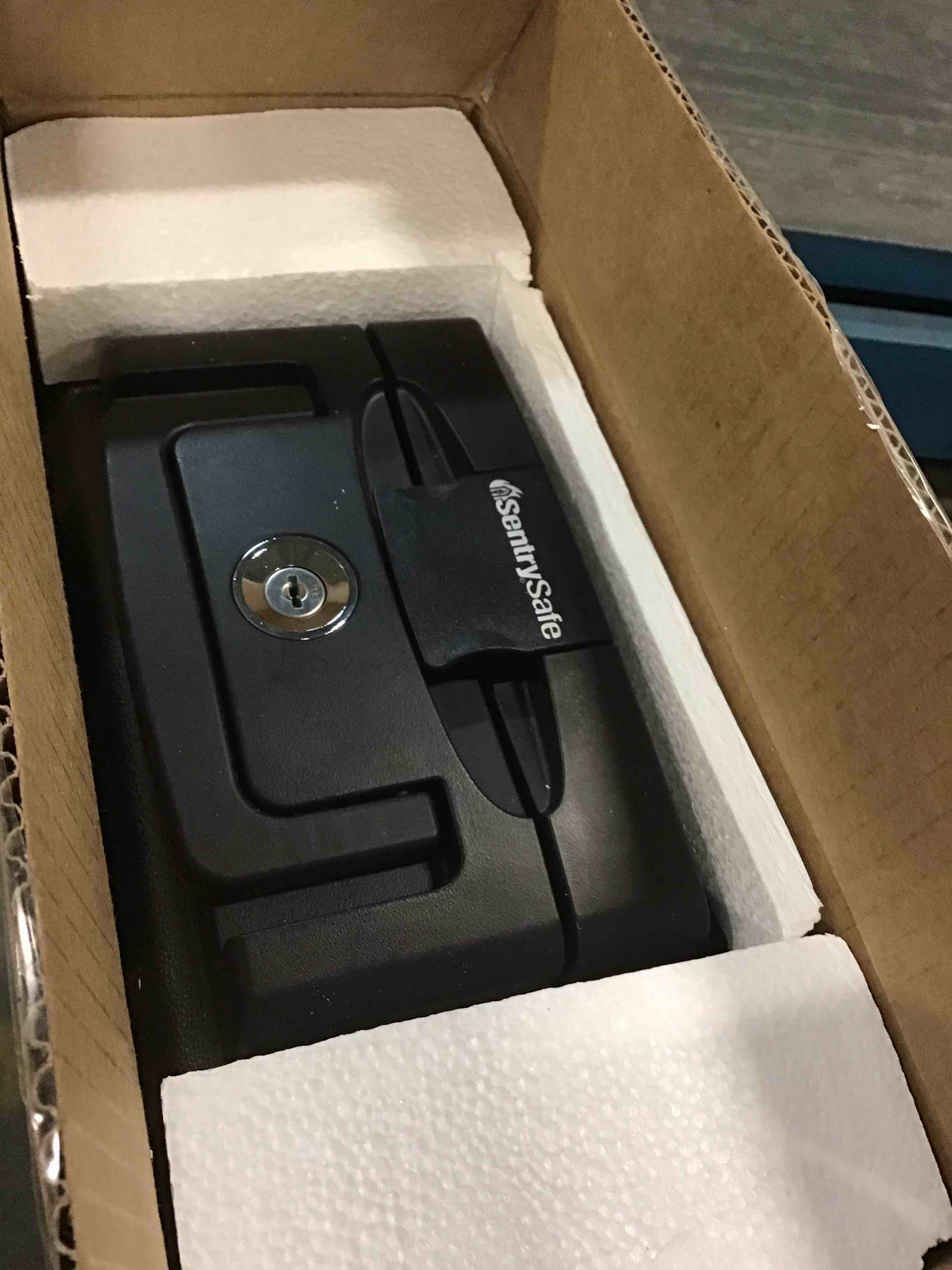https://s3.amazonaws.com/lotting-images-prod/bidfta/GRN5733048_1703792079931.jpeg
