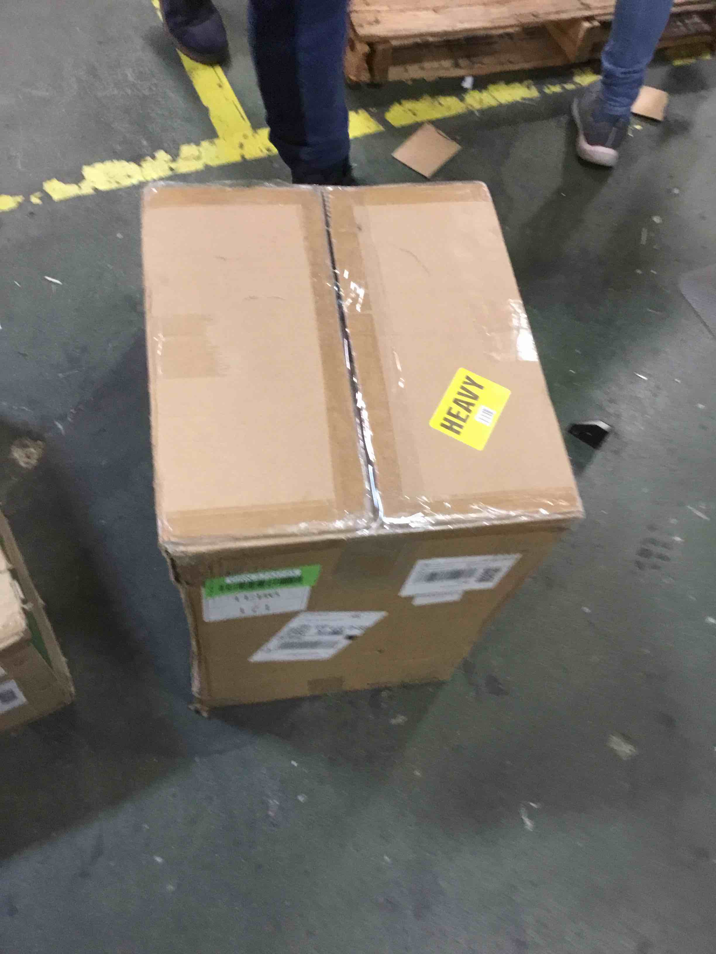 https://s3.amazonaws.com/lotting-images-prod/bidfta/GRN5733723_1703624629110.jpeg