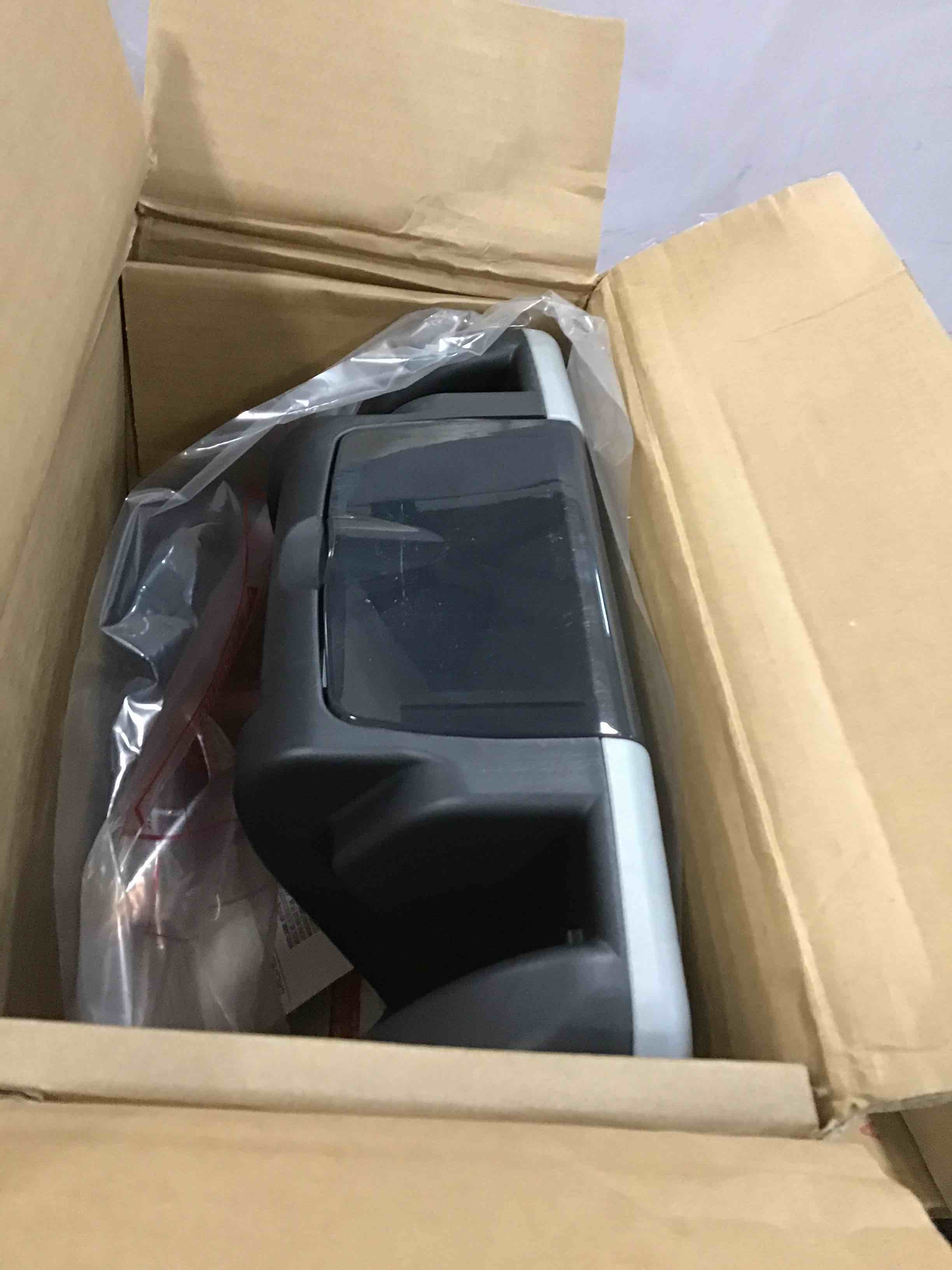 https://s3.amazonaws.com/lotting-images-prod/bidfta/GRN5734651_1704203000237.jpeg