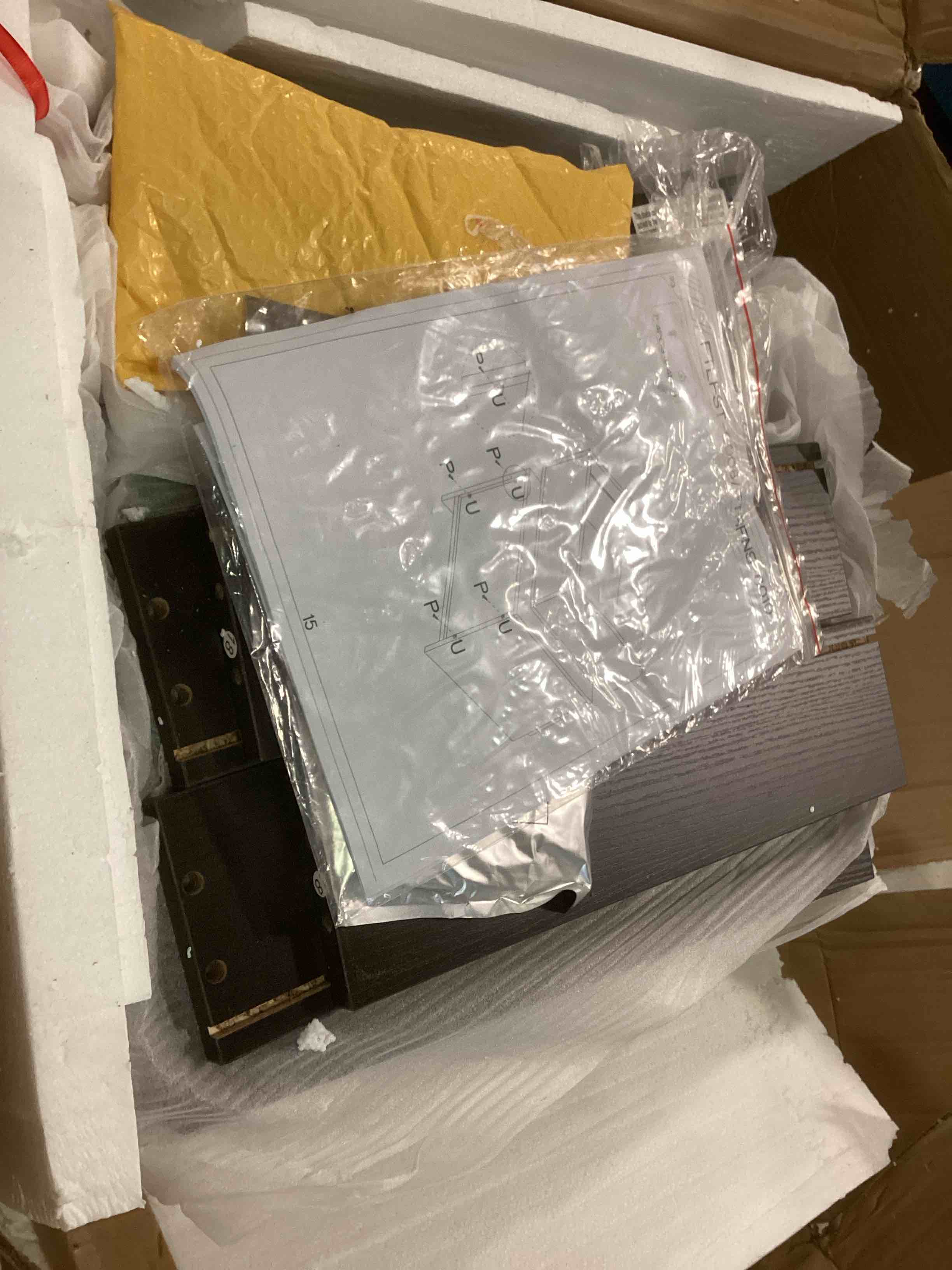 https://s3.amazonaws.com/lotting-images-prod/bidfta/GRN5735253_1703622844176.jpeg
