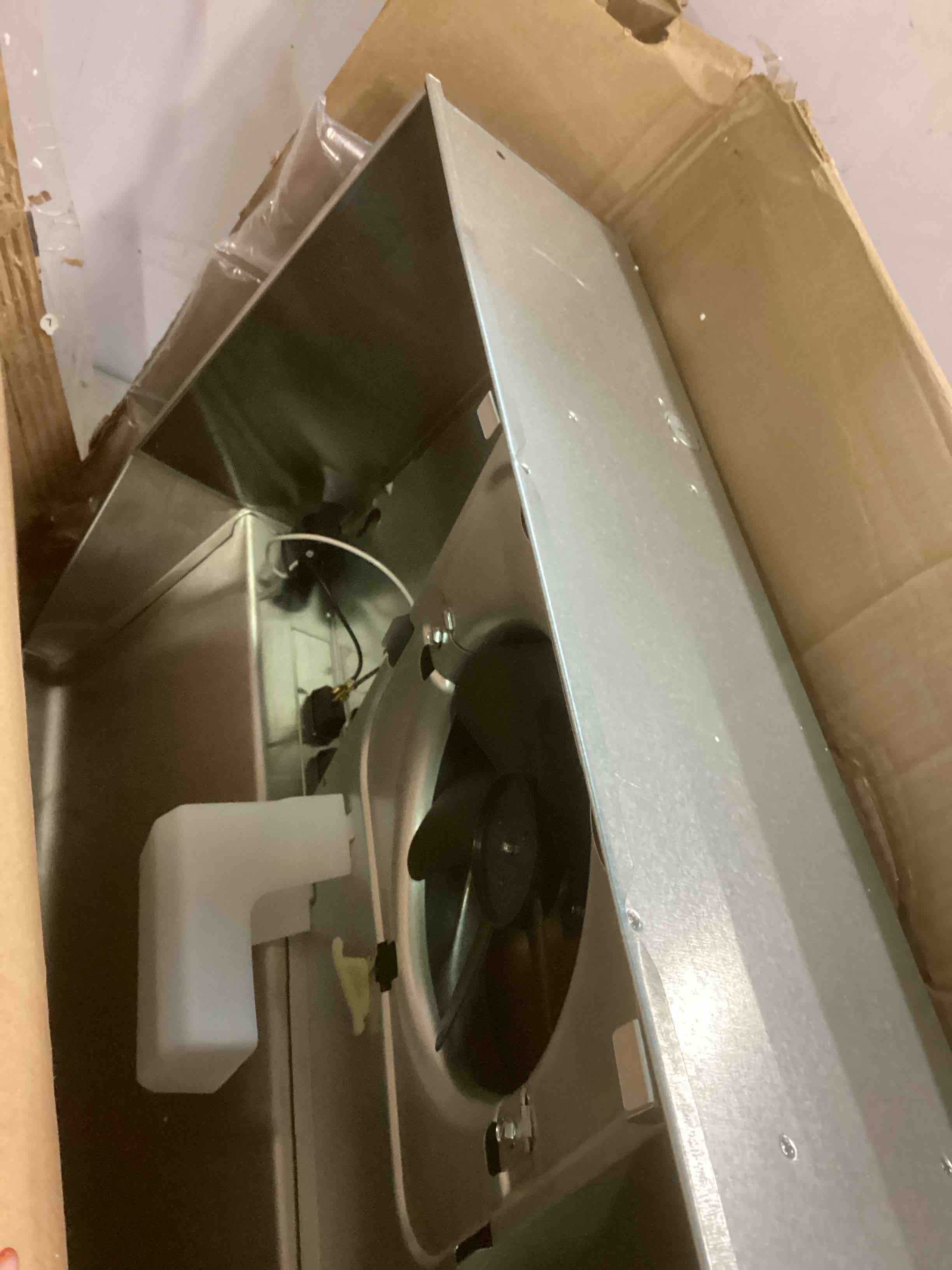 https://s3.amazonaws.com/lotting-images-prod/bidfta/GRN5735281_1703679948184.jpeg