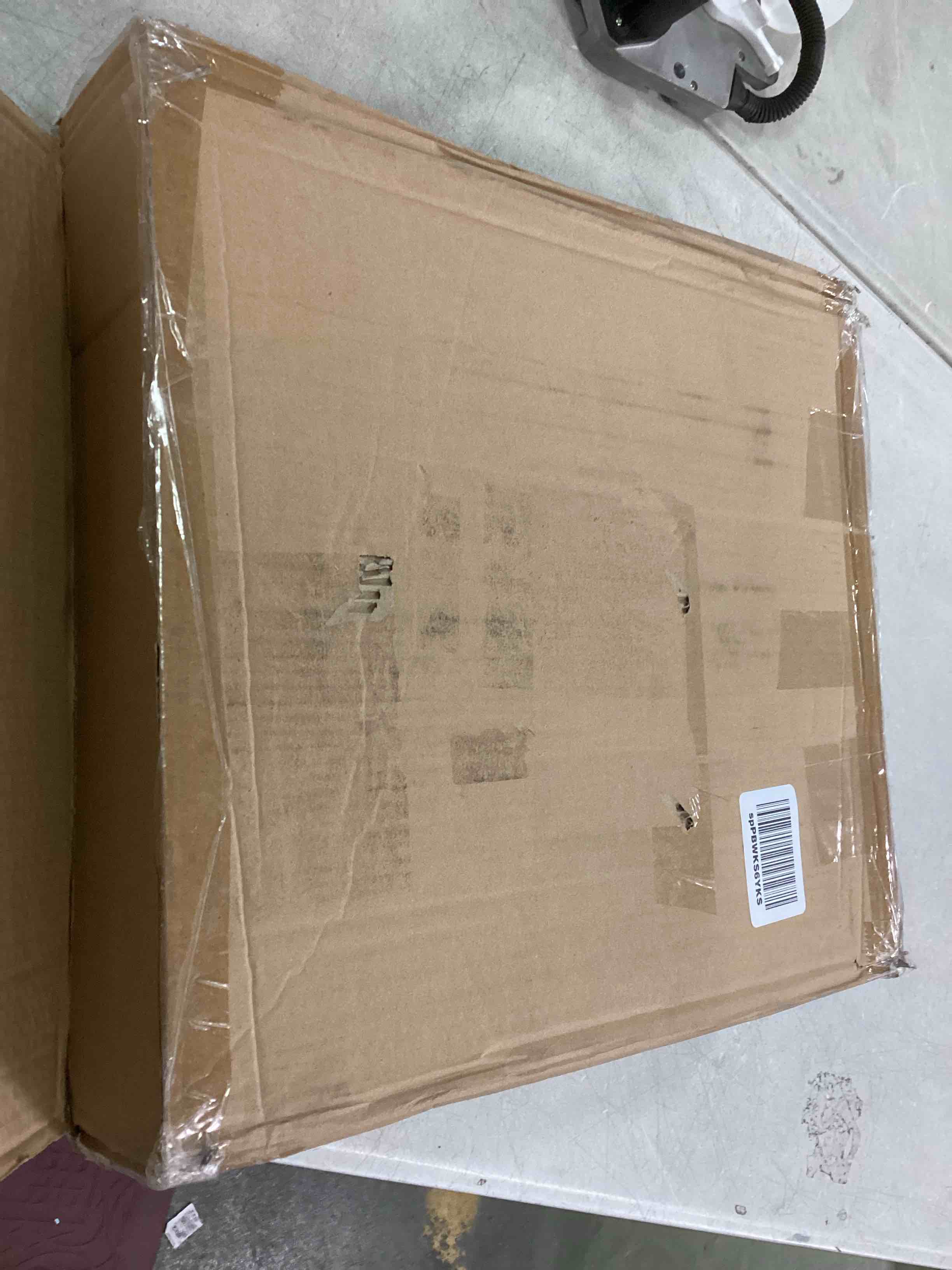 https://s3.amazonaws.com/lotting-images-prod/bidfta/GRN5735554_1703778554426.jpeg