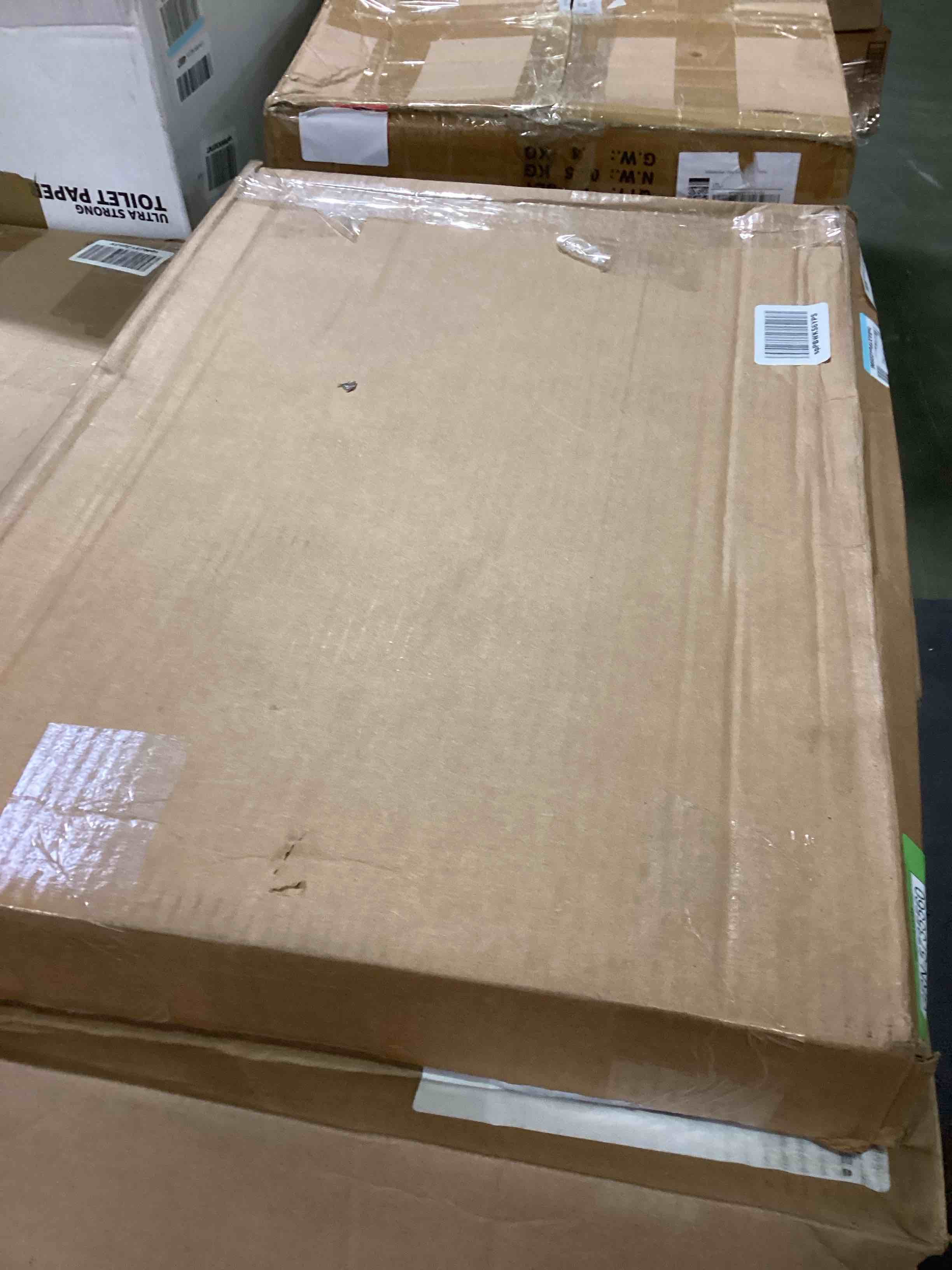 https://s3.amazonaws.com/lotting-images-prod/bidfta/GRN5735560_1703779155167.jpeg