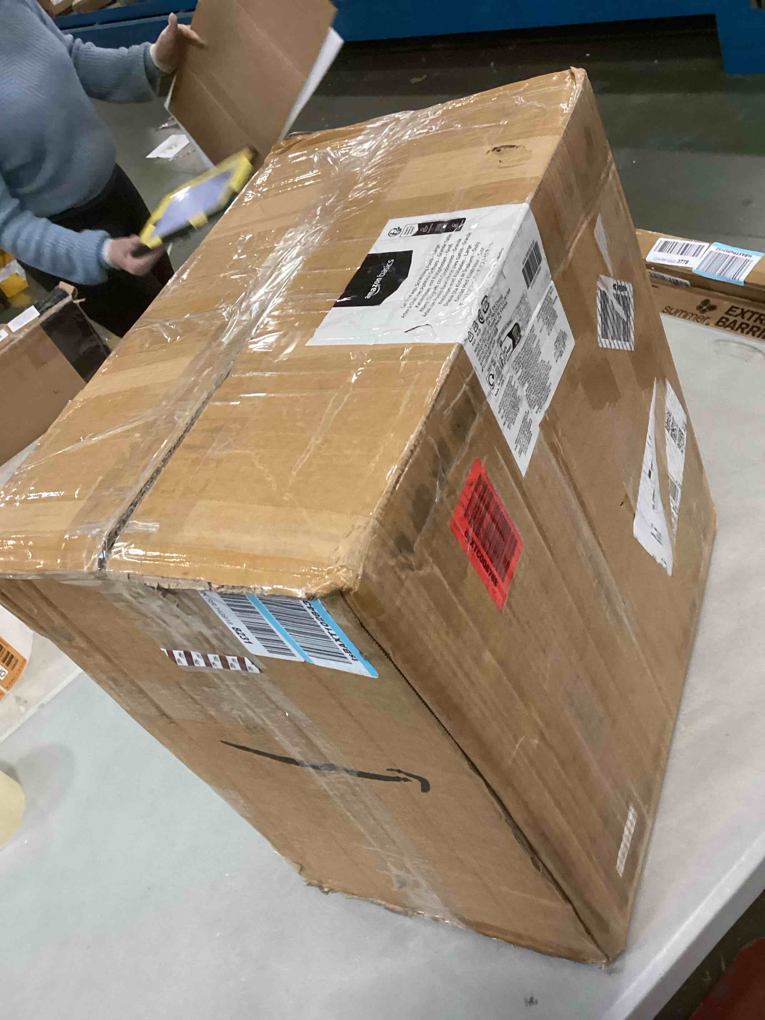 https://s3.amazonaws.com/lotting-images-prod/bidfta/GRN5736111_1704216372821.jpeg
