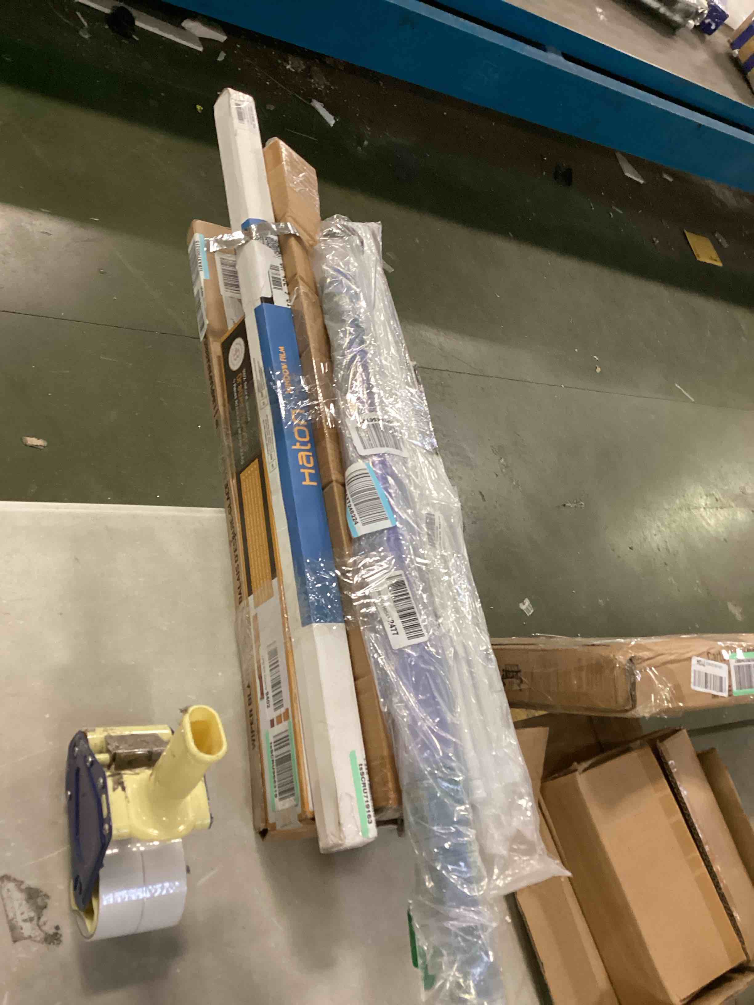 https://s3.amazonaws.com/lotting-images-prod/bidfta/GRN5736654_1703798009496.jpeg