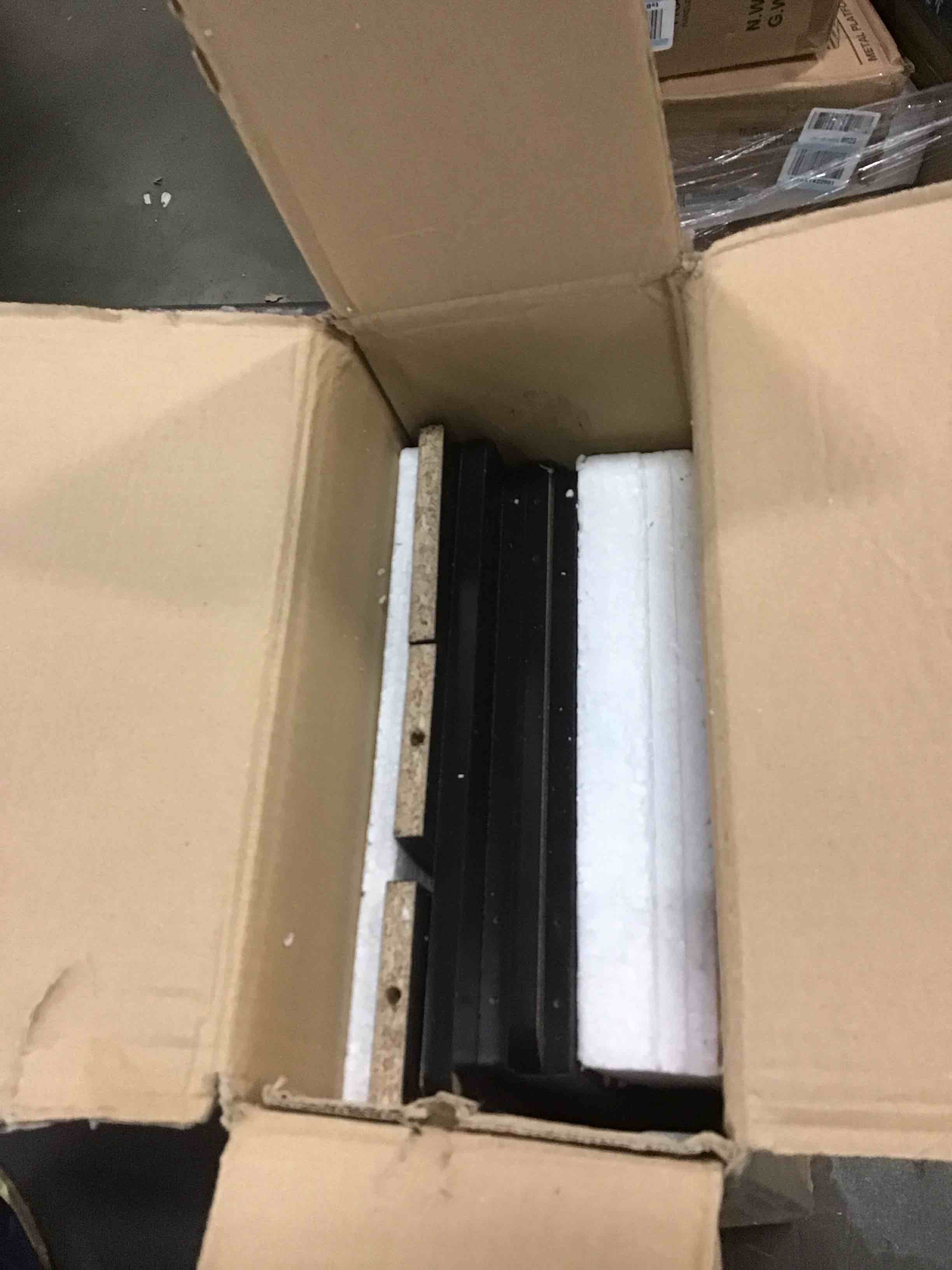 https://s3.amazonaws.com/lotting-images-prod/bidfta/GRN5737240_1704222751210.jpeg