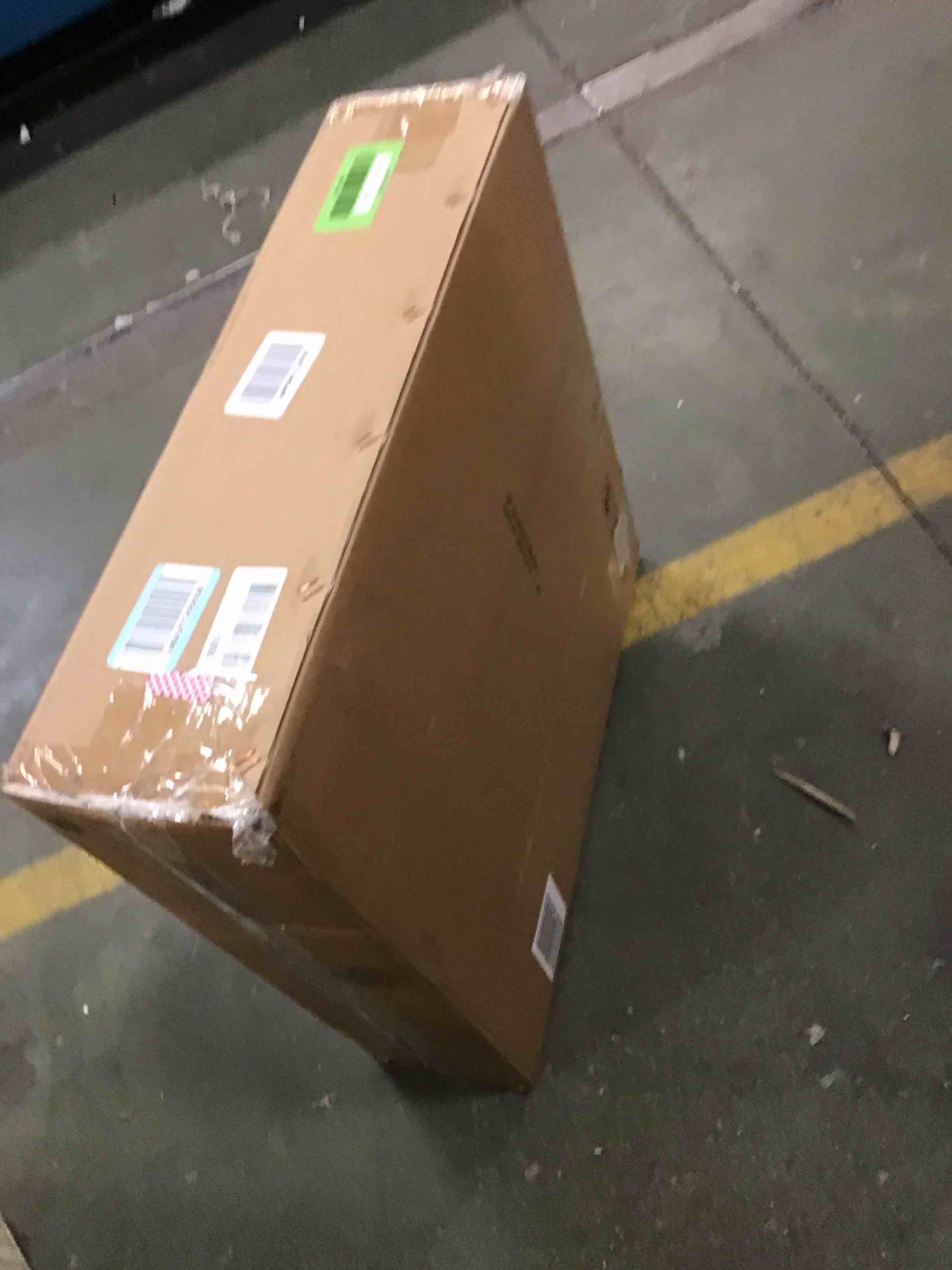 https://s3.amazonaws.com/lotting-images-prod/bidfta/GRN5739443_1703347640577.jpeg