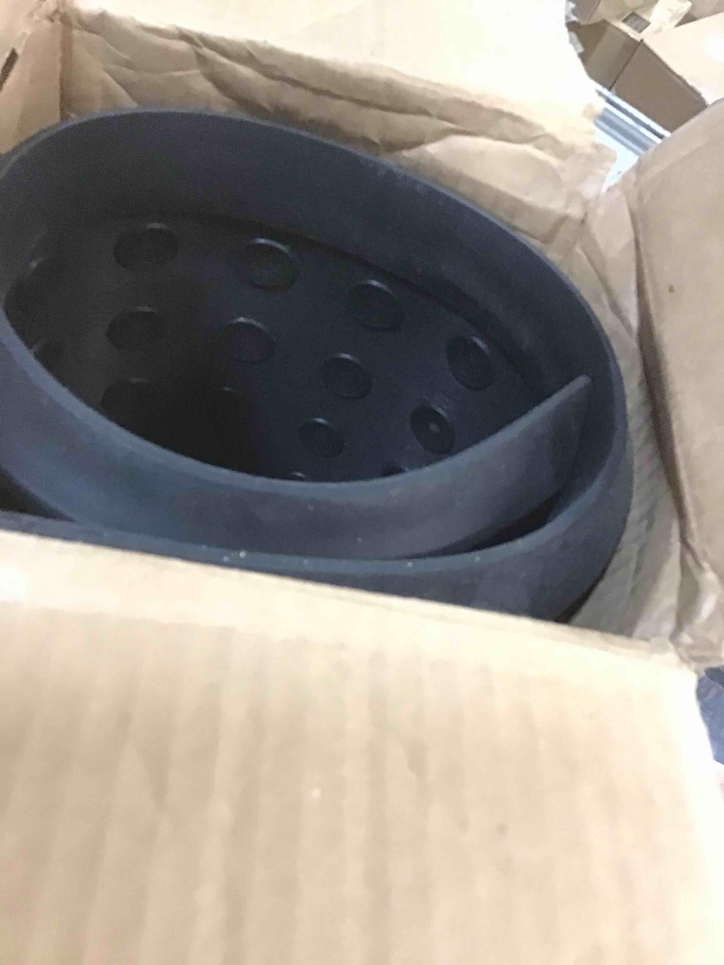 https://s3.amazonaws.com/lotting-images-prod/bidfta/GRN5740286_1703858531844.jpeg