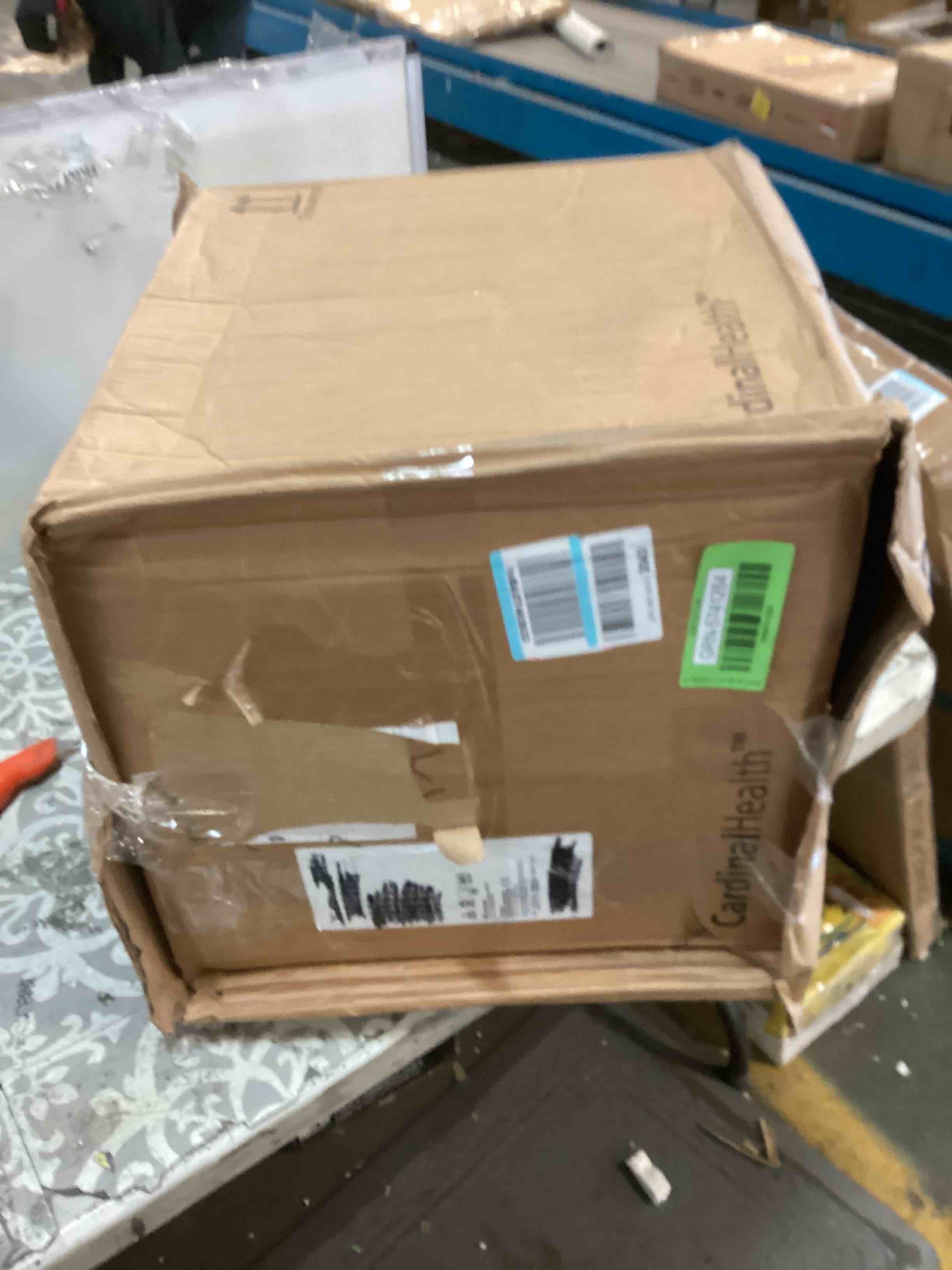 https://s3.amazonaws.com/lotting-images-prod/bidfta/GRN5741264_1703696997253.jpeg