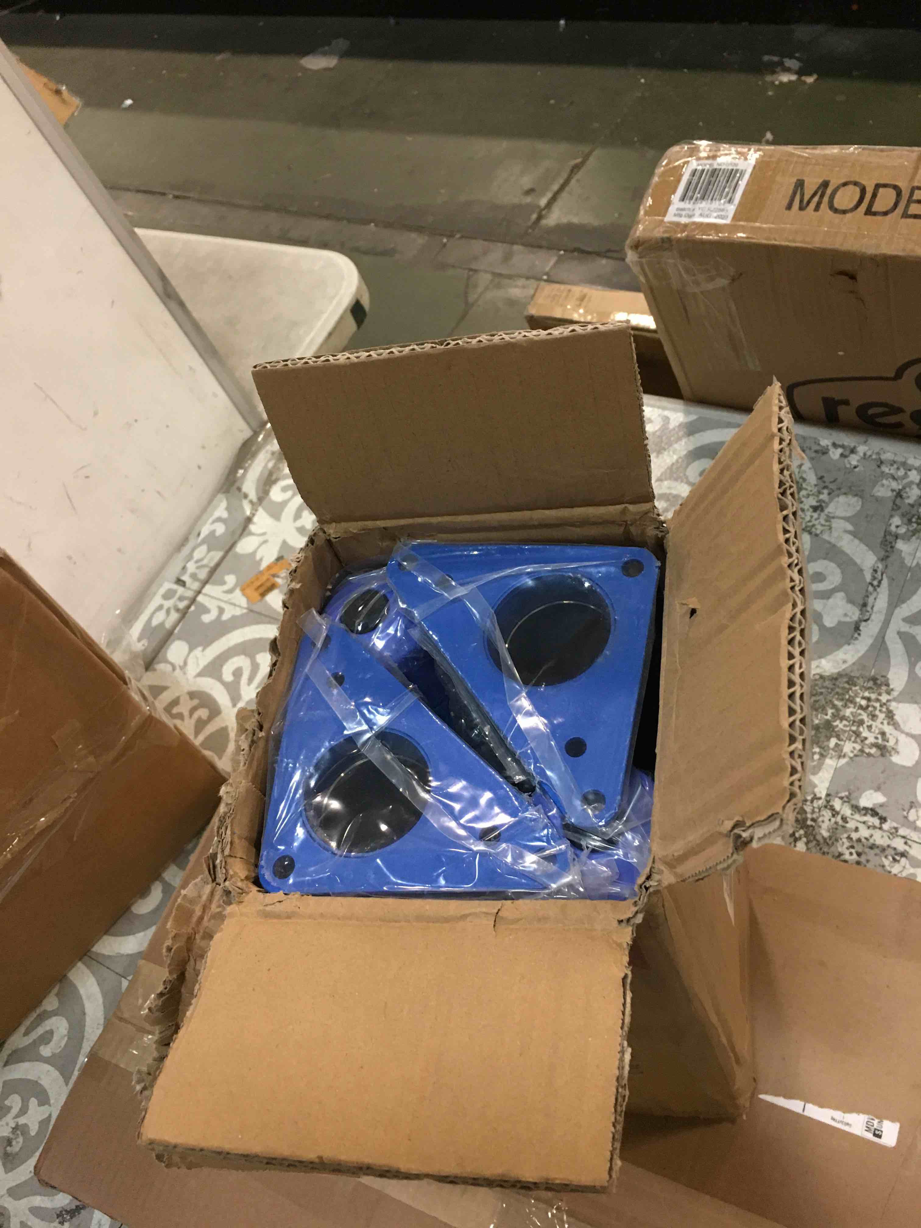 https://s3.amazonaws.com/lotting-images-prod/bidfta/GRN5741524_1703782565508.jpeg