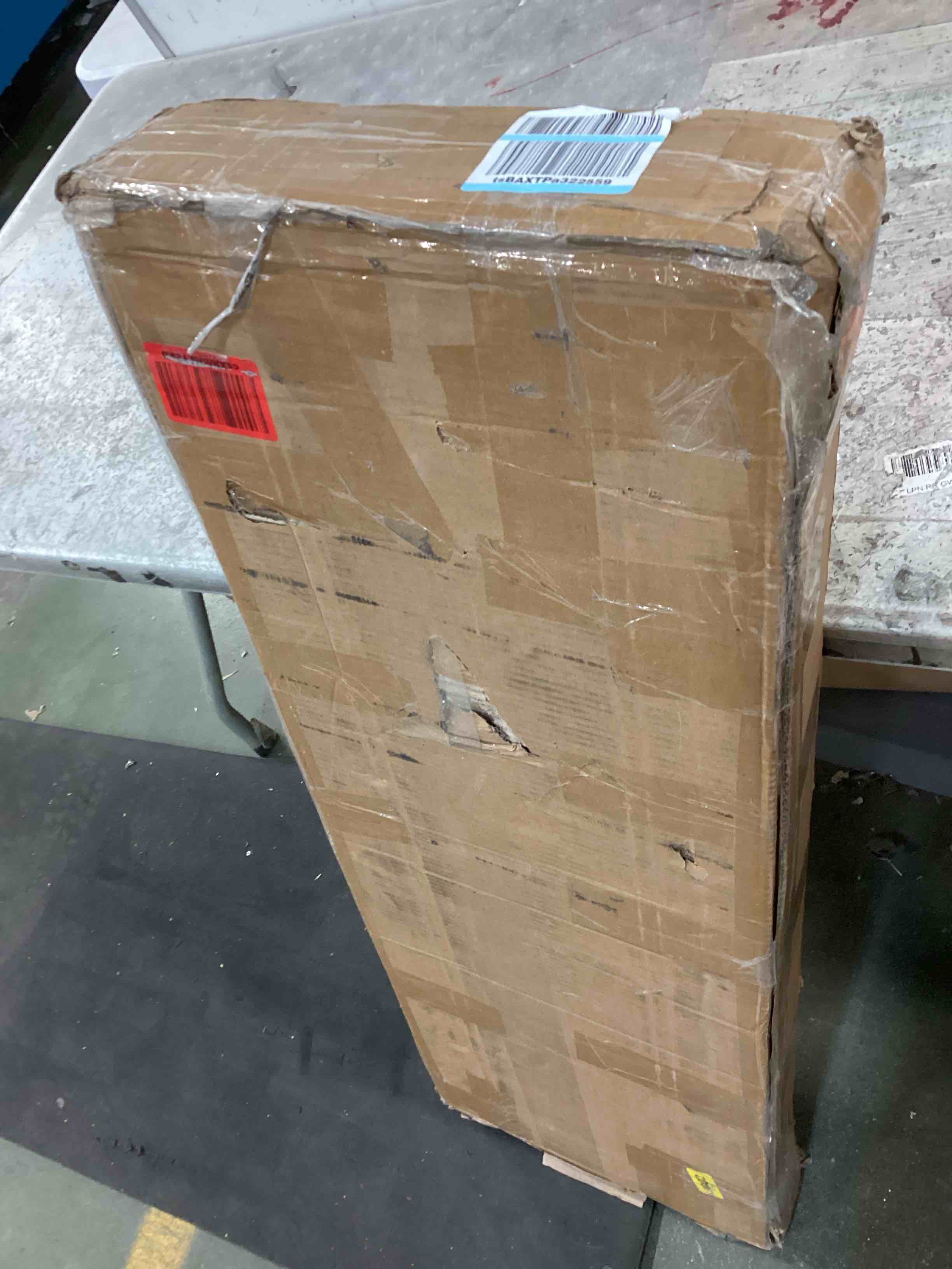 https://s3.amazonaws.com/lotting-images-prod/bidfta/GRN5741968_1703957755894.jpeg