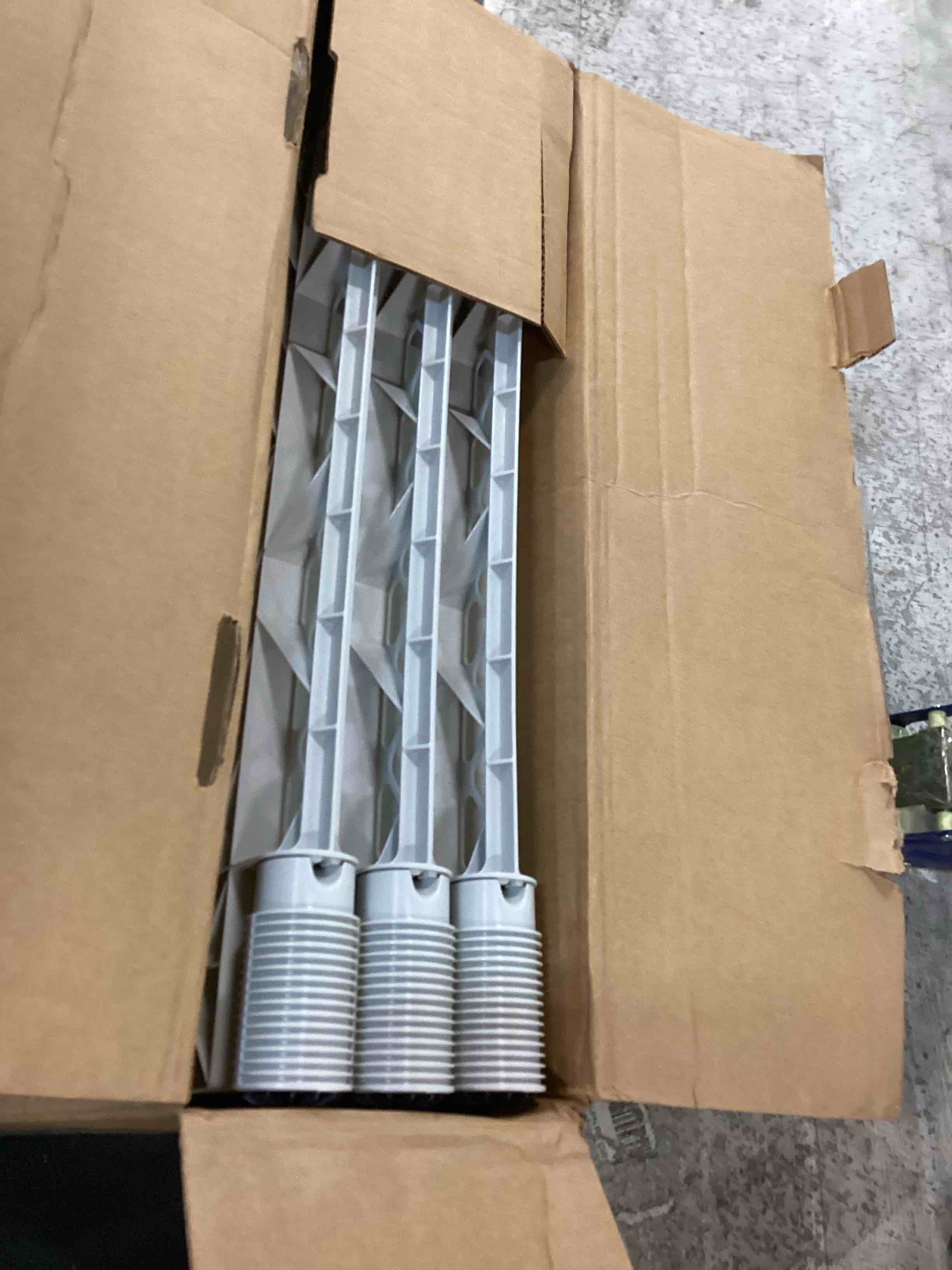 https://s3.amazonaws.com/lotting-images-prod/bidfta/GRN5741987_1703961790985.jpeg
