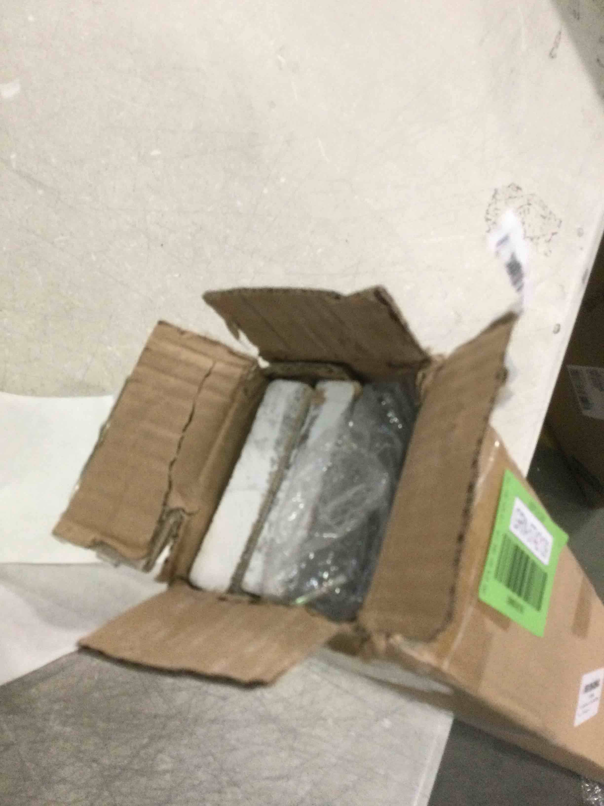 https://s3.amazonaws.com/lotting-images-prod/bidfta/GRN5742139_1704209808843.jpeg