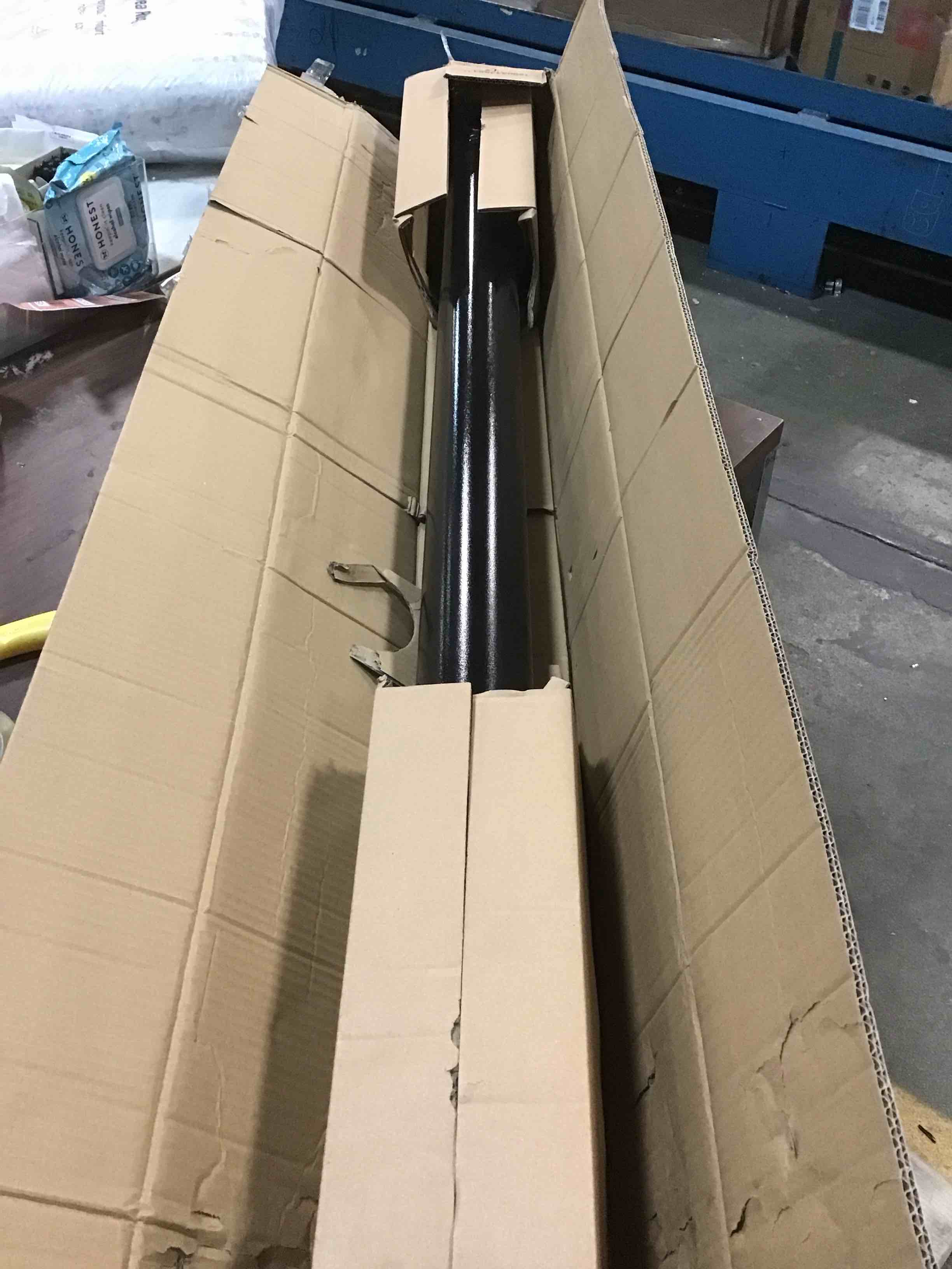 https://s3.amazonaws.com/lotting-images-prod/bidfta/GRN5742700_1703711547989.jpeg