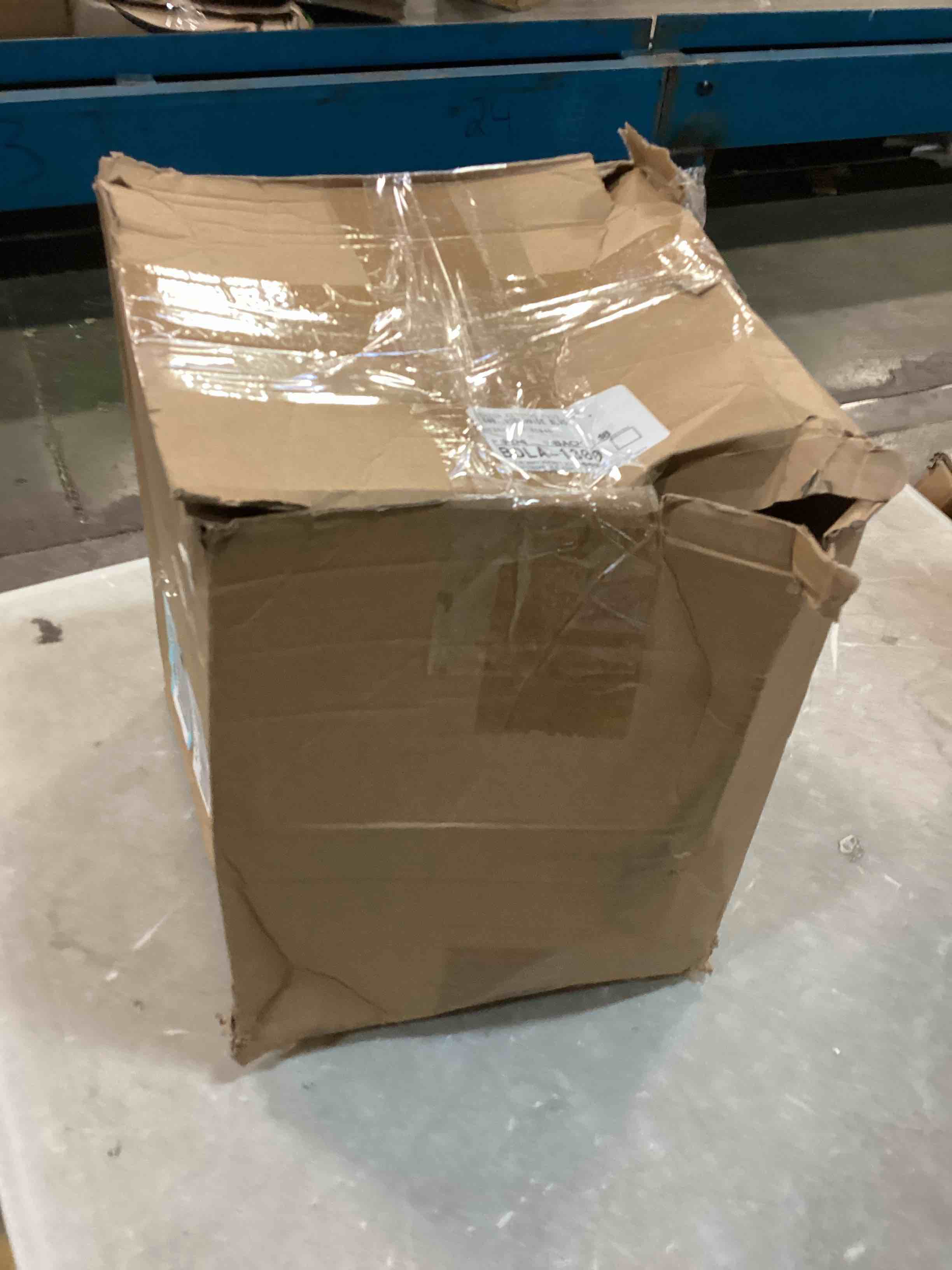 https://s3.amazonaws.com/lotting-images-prod/bidfta/GRN5742764_1703857606665.jpeg