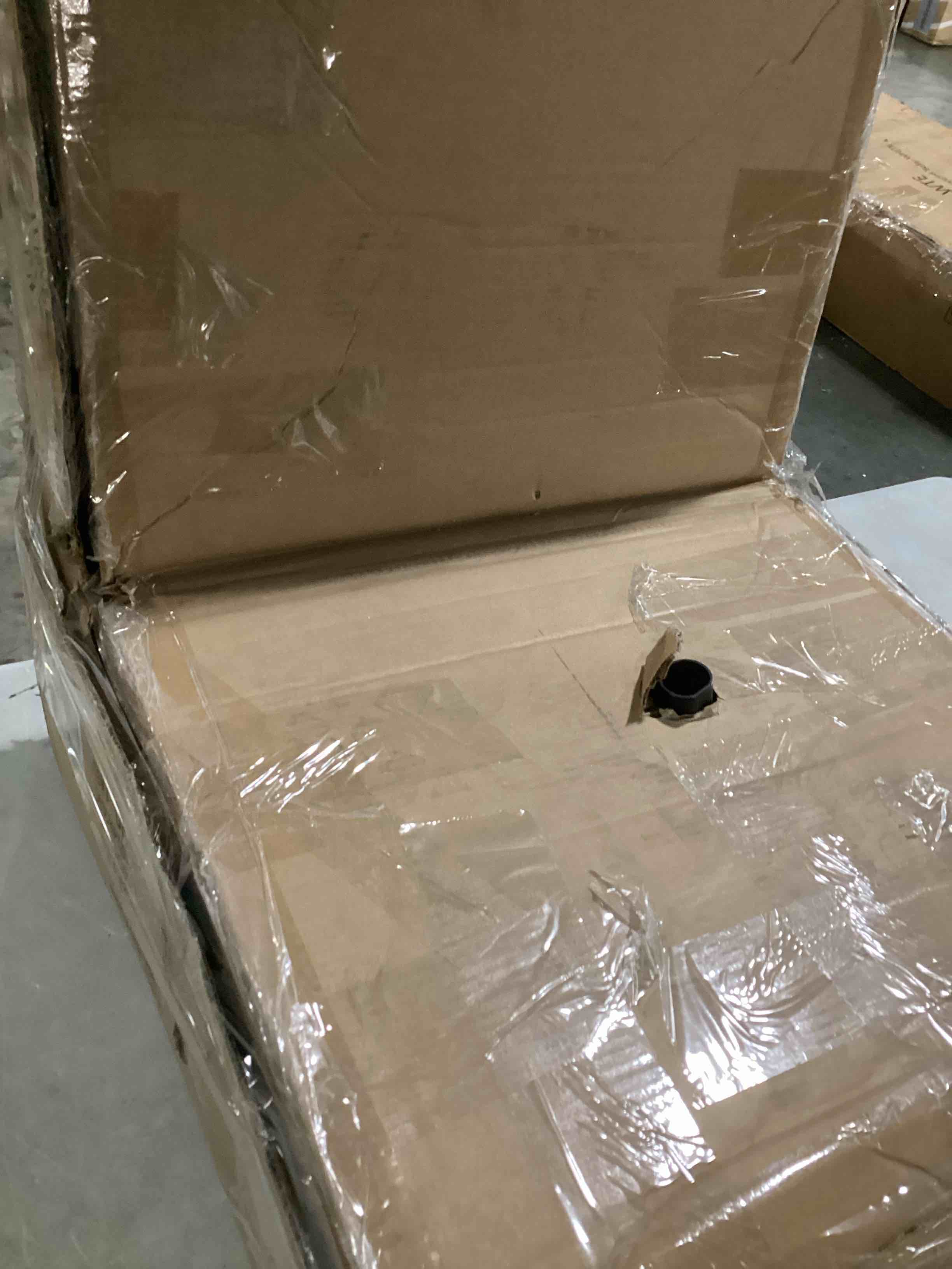 https://s3.amazonaws.com/lotting-images-prod/bidfta/GRN5745256_1728573838496.jpeg