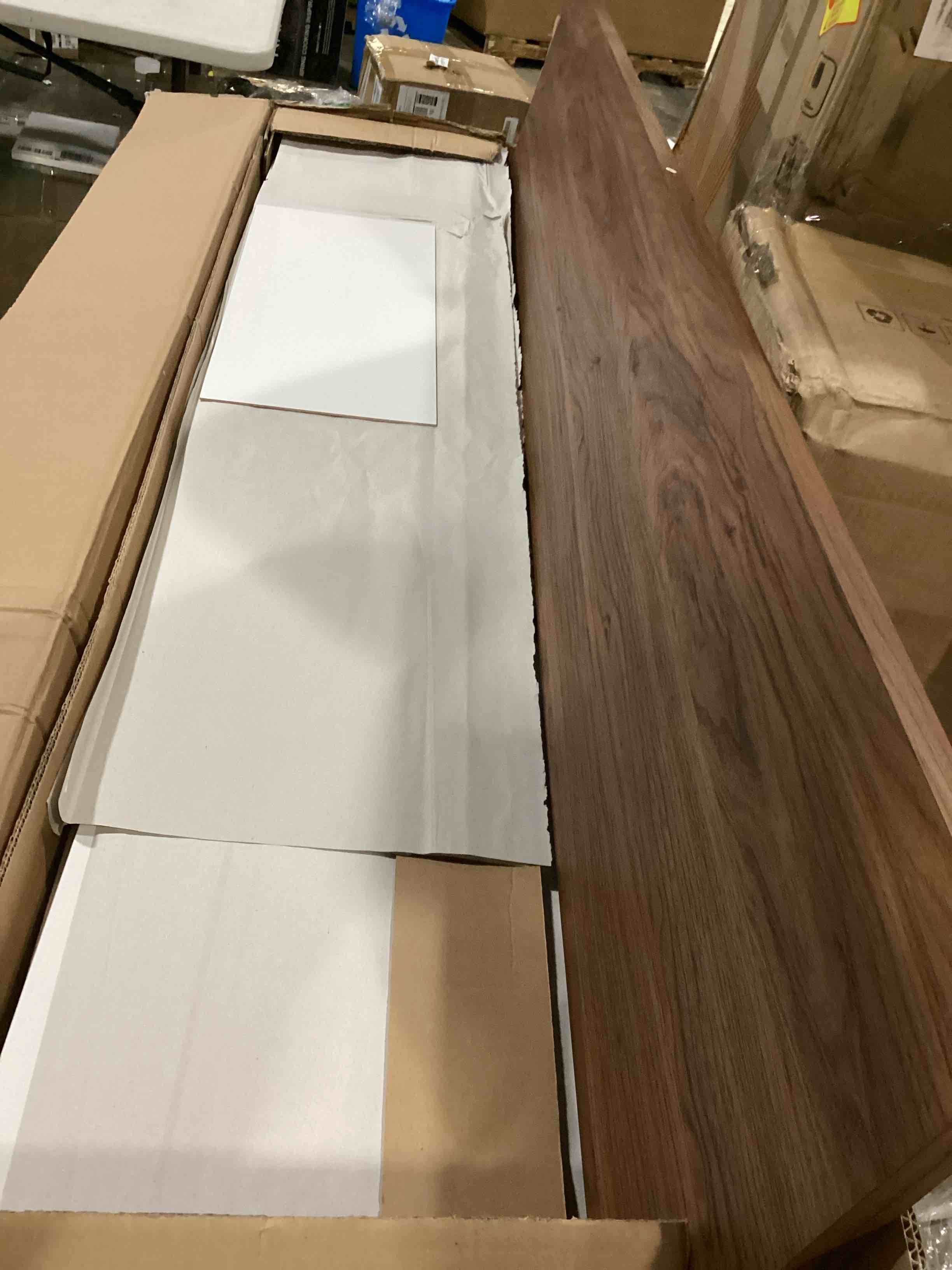 https://s3.amazonaws.com/lotting-images-prod/bidfta/GRN5747797_1724173747771.jpeg