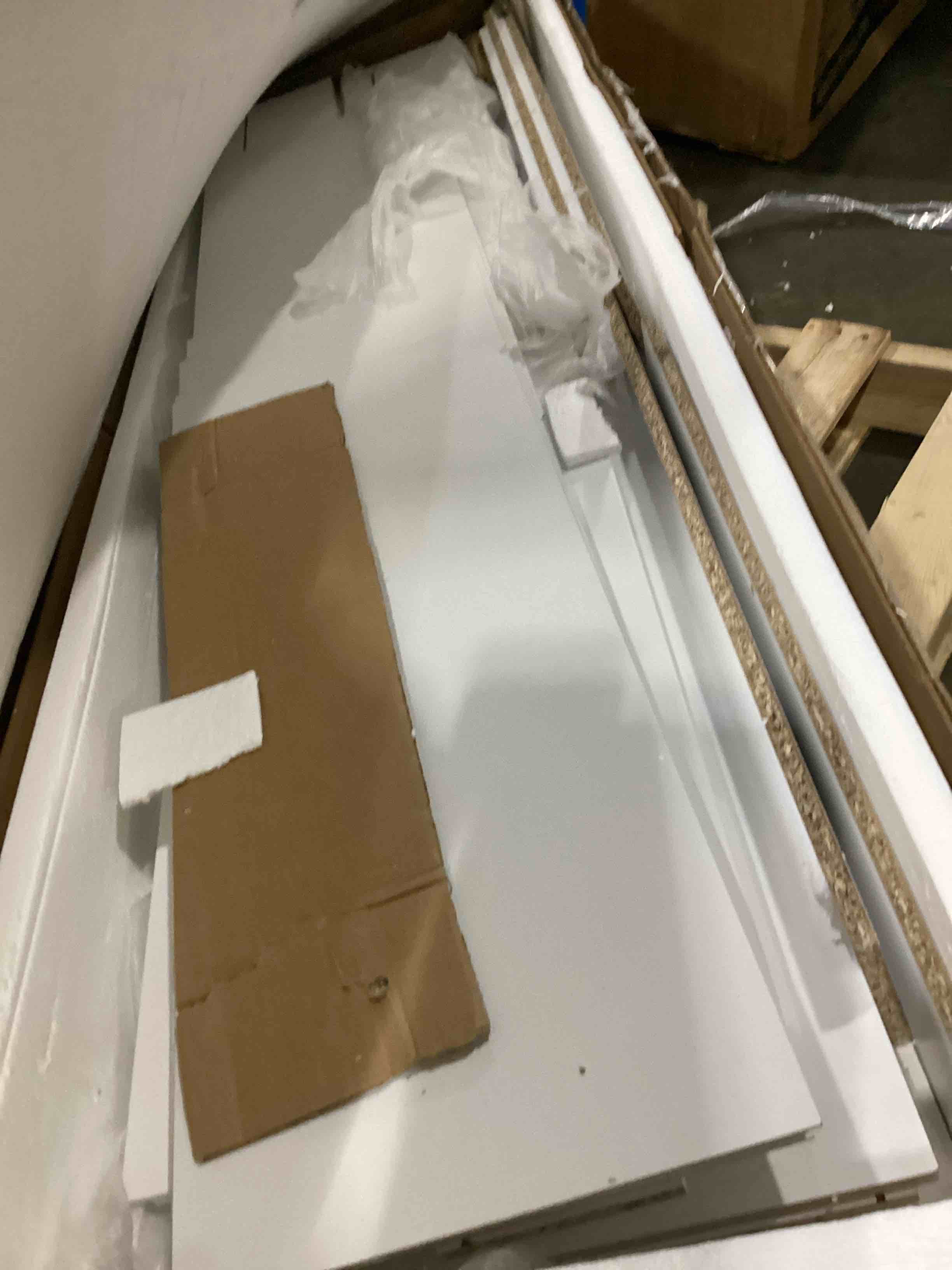 https://s3.amazonaws.com/lotting-images-prod/bidfta/GRN5748314_1724941763799.jpeg