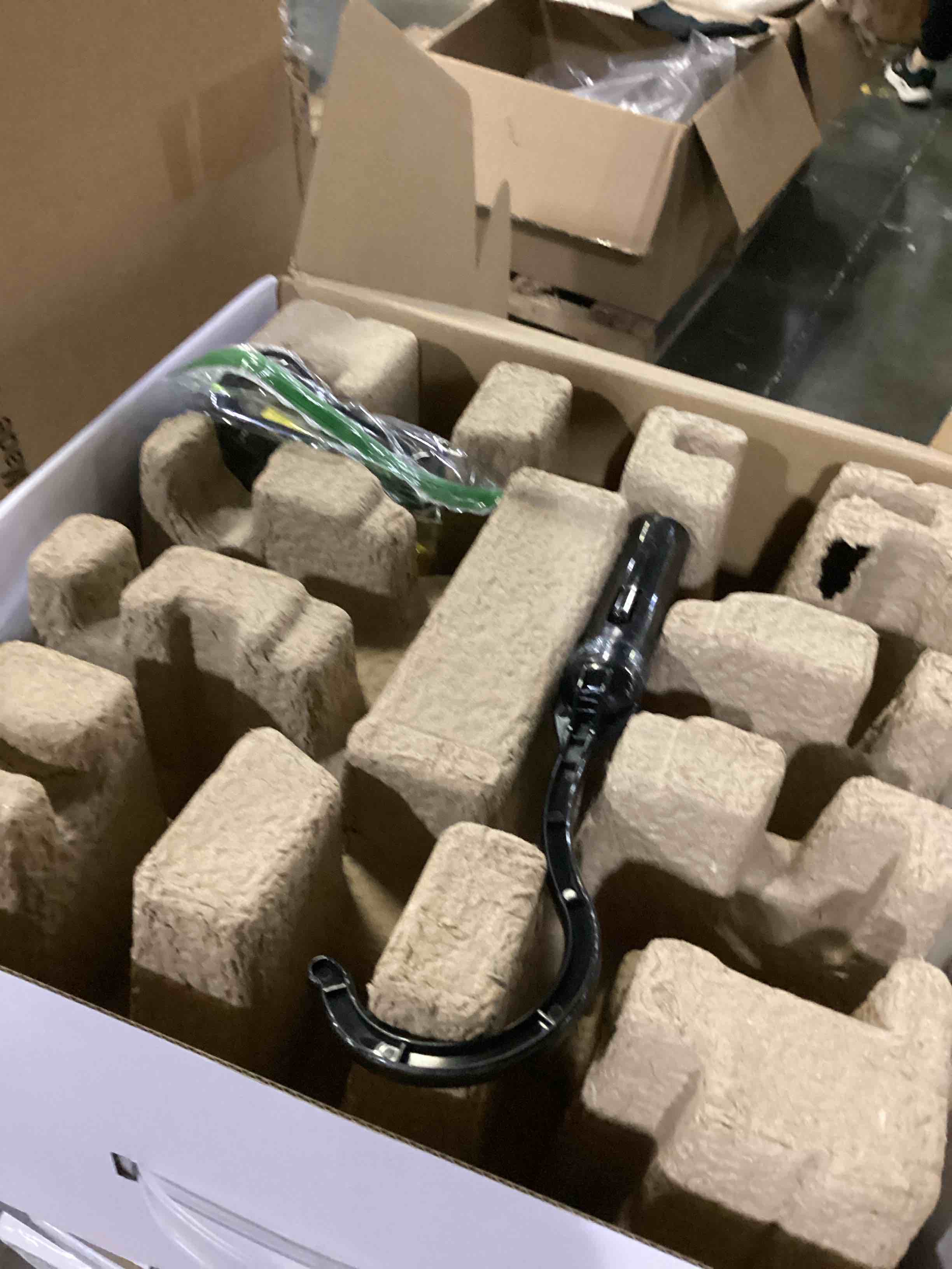 https://s3.amazonaws.com/lotting-images-prod/bidfta/GRN5748578_1722344768747.jpeg